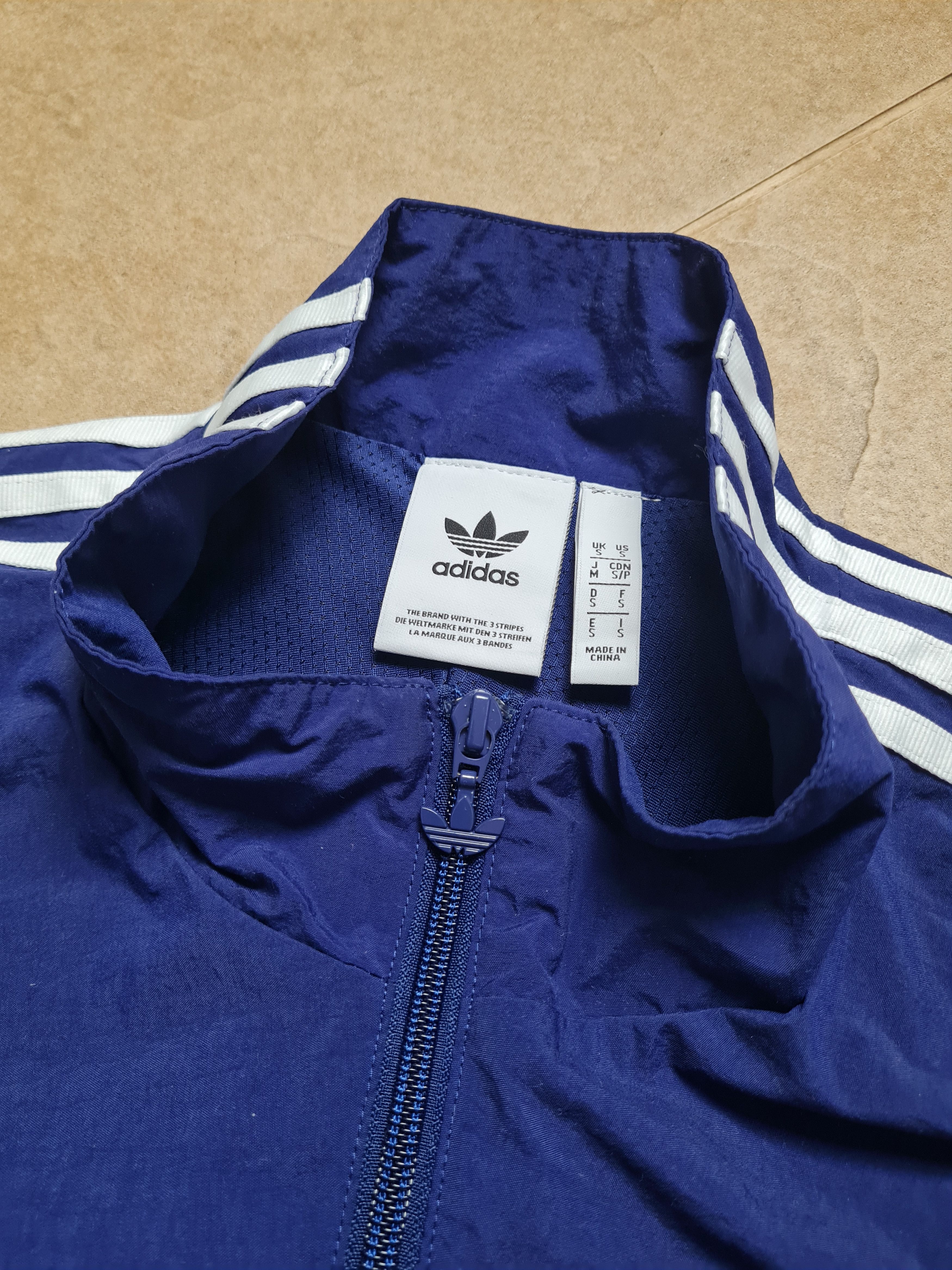 Adidas Vintage Adidas Originals mens Archive Woven Track Top Size US S / EU 44-46 / 1 - 10 Thumbnail