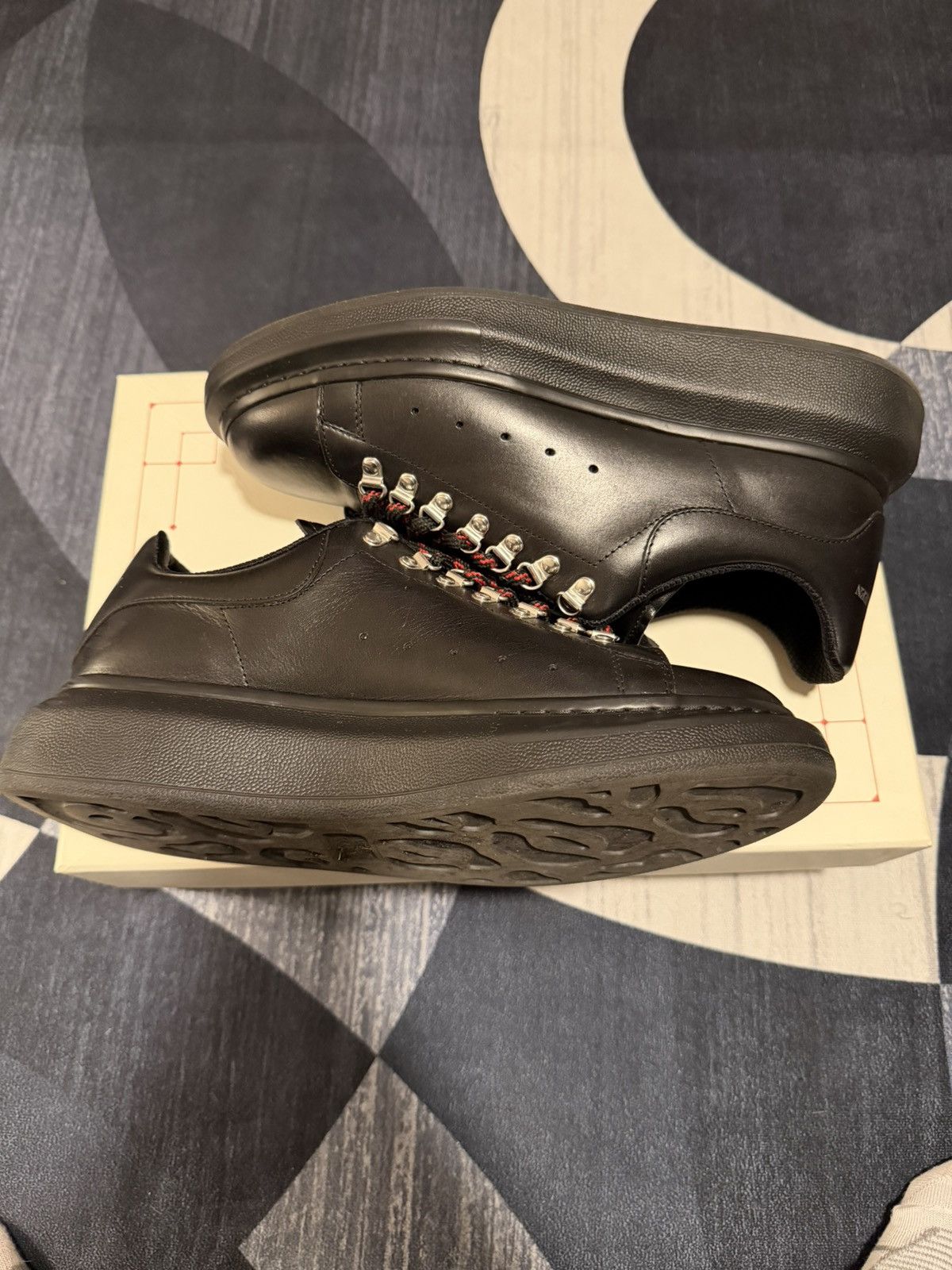 Alexander McQueen Alexander McQueen men’s size 8 Size US 8 / EU 41 - 4 Thumbnail