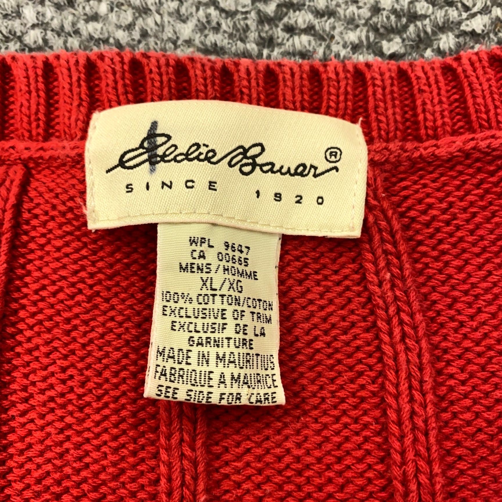 Eddie Bauer VINTAGE Eddie Bauer Sweater Mens XL Red Ribbed Heavy Knit V-Neck Embroidered 90s Size US XL / EU 56 / 4 - 3 Thumbnail