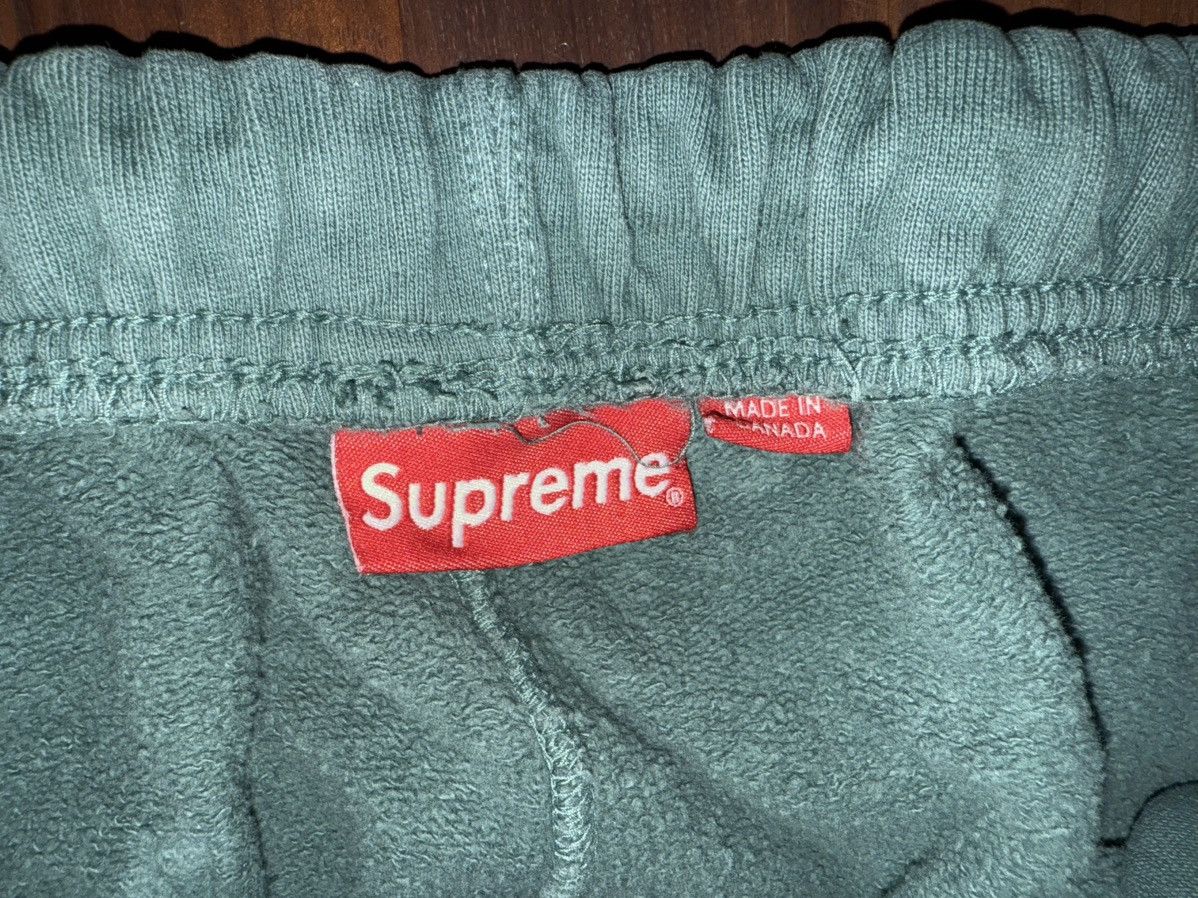 Supreme Supreme Bleached Leopard Sweatpants Cotton Joggers Sz Large Size US 34 / EU 50 - 2 Thumbnail