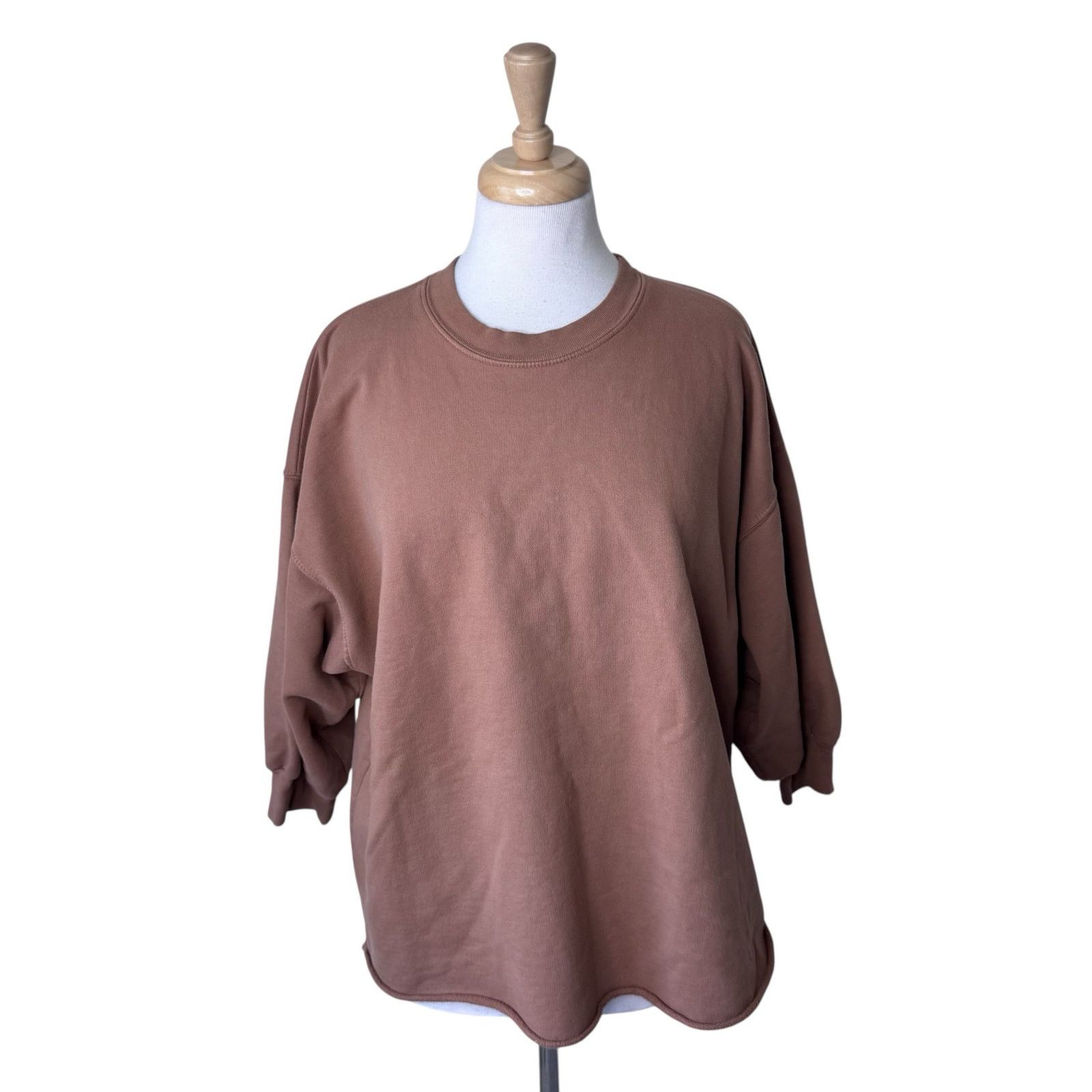 Other LEFT ON FRIDAY Sports & Rec Sweatshirt 3/4 SLEEVE Brown Size ONE SIZE - 1 Thumbnail