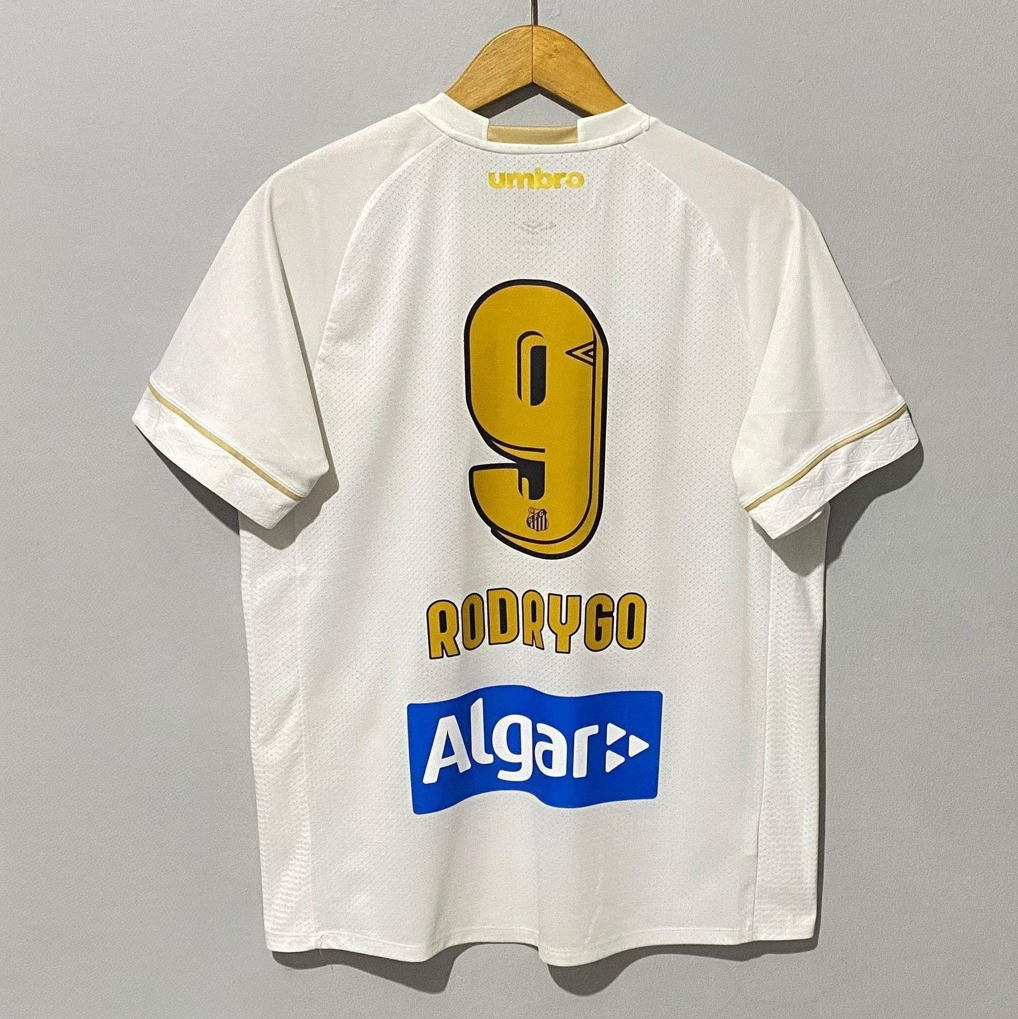 Umbro Santos FC 2018-2019 Home Jersey Rodrygo Goes Size US L / EU 52-54 / 3 - 2 Thumbnail