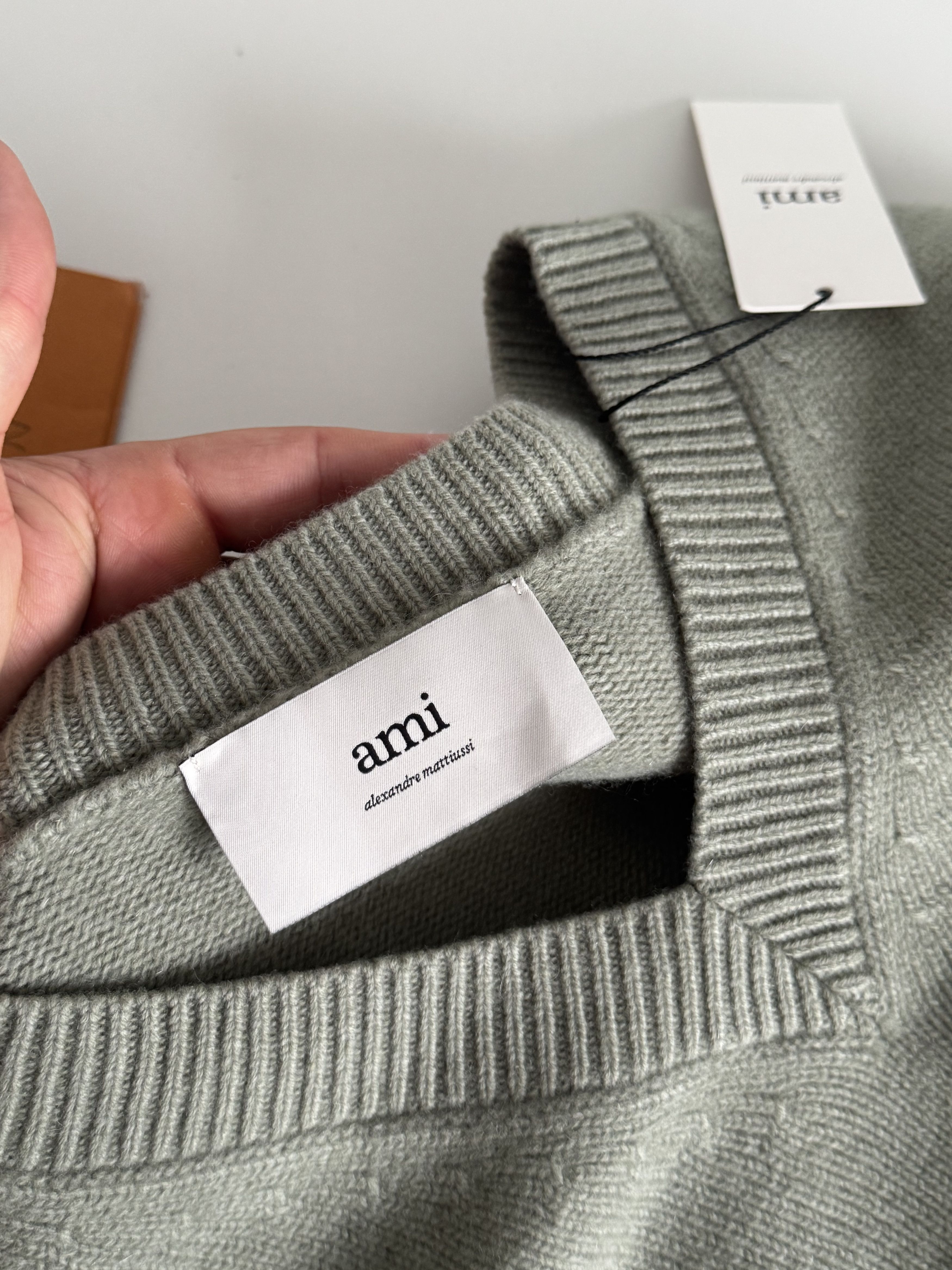 AMI AMI PARIS SWEATER | SIZE XL Size US XL / EU 56 / 4 - 3 Thumbnail