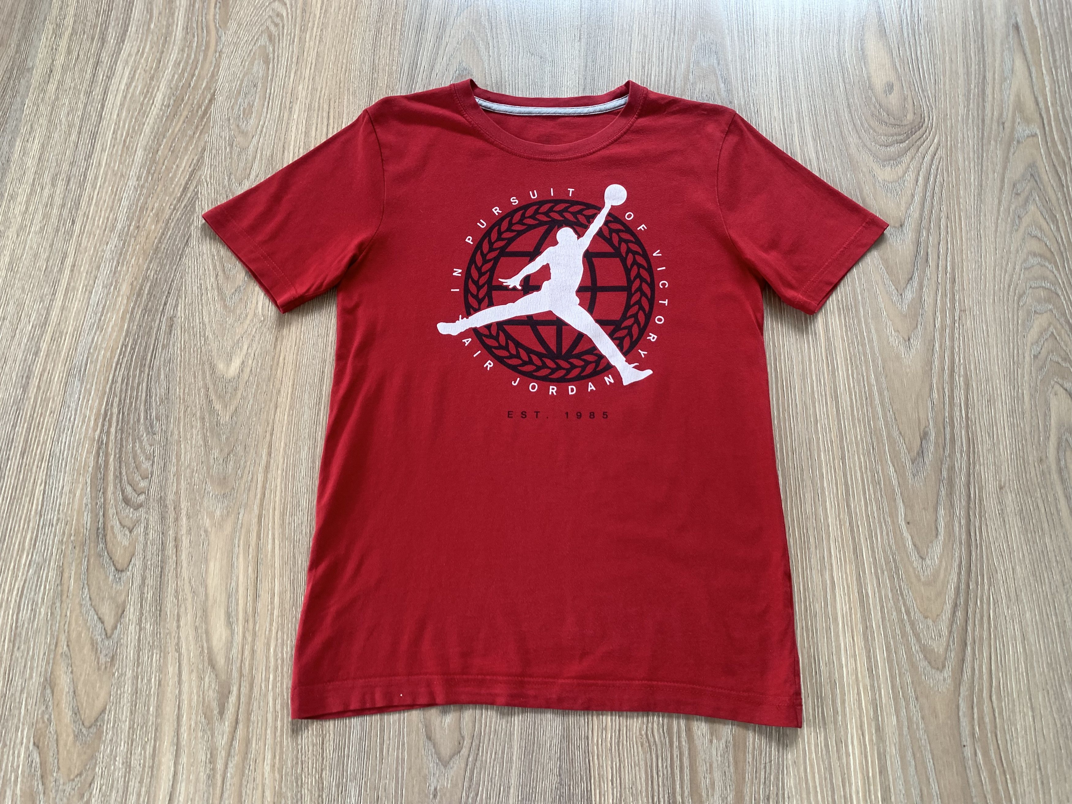 Jordan Brand Youth Air Jordan Jumpman “In Pursuit of Victory” Red T-Shirt Size US XXS / EU 40 - 2 Thumbnail