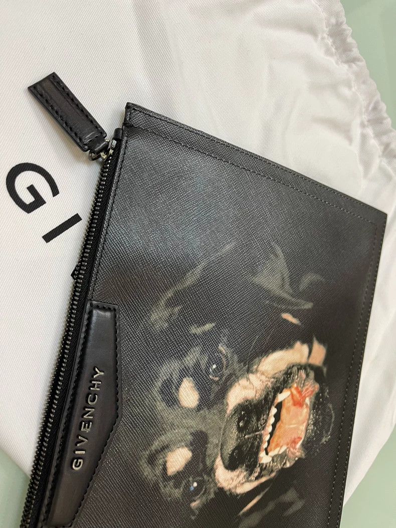 Givenchy Givenchy Tiger Head Handbag Size ONE SIZE - 2 Thumbnail