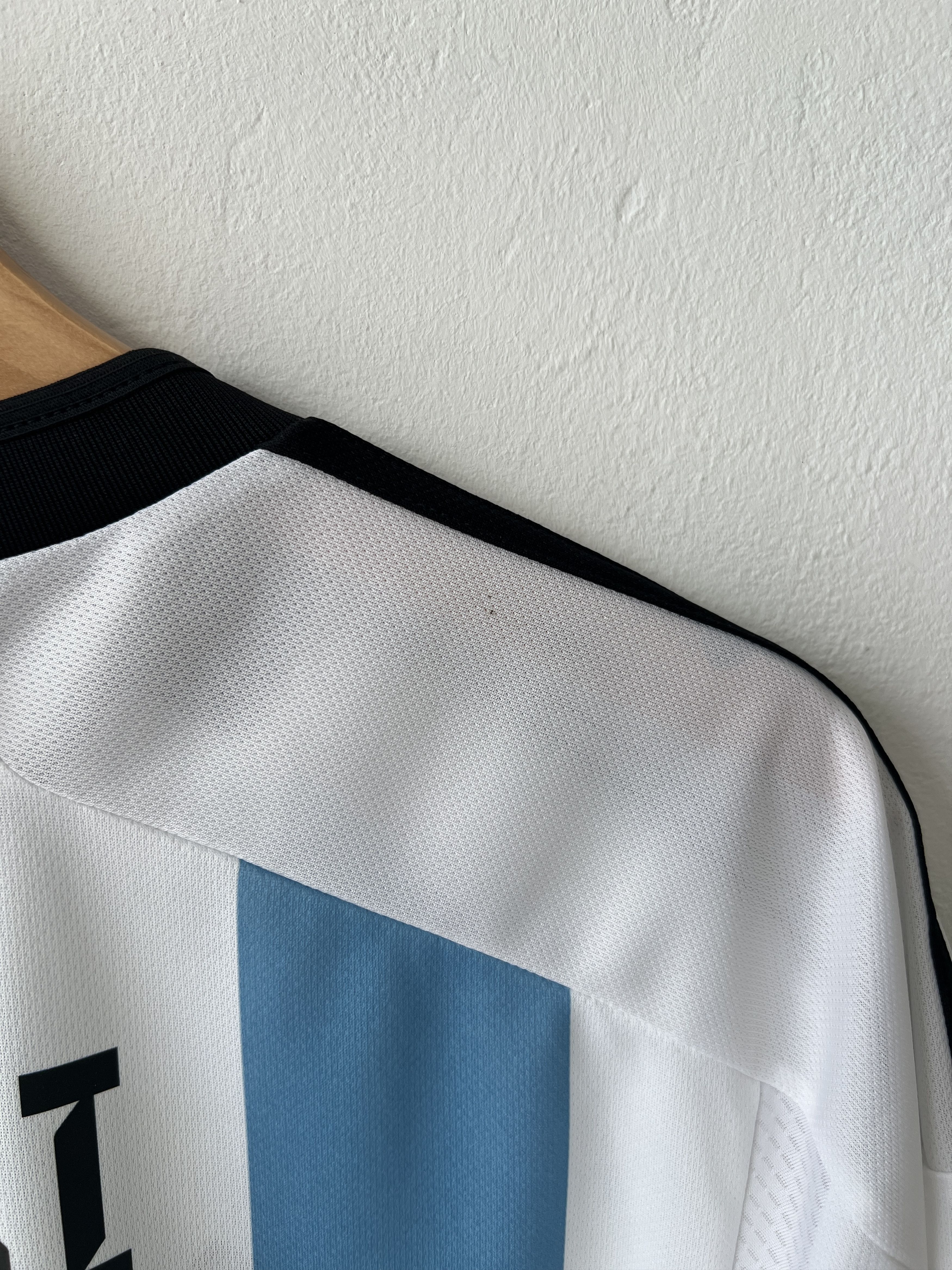Adidas (L) Argentina 2022-24 Home Kit Messi #10 (NEW) Size US L / EU 52-54 / 3 - 8 Thumbnail