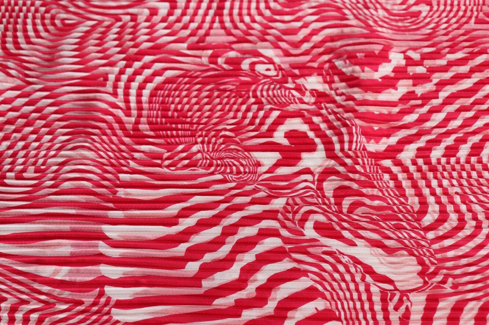 Hermes Hermès Red "Onde de Chic" Dimitri Rybaltchenko Plisse Scarf Size ONE SIZE - 4 Thumbnail