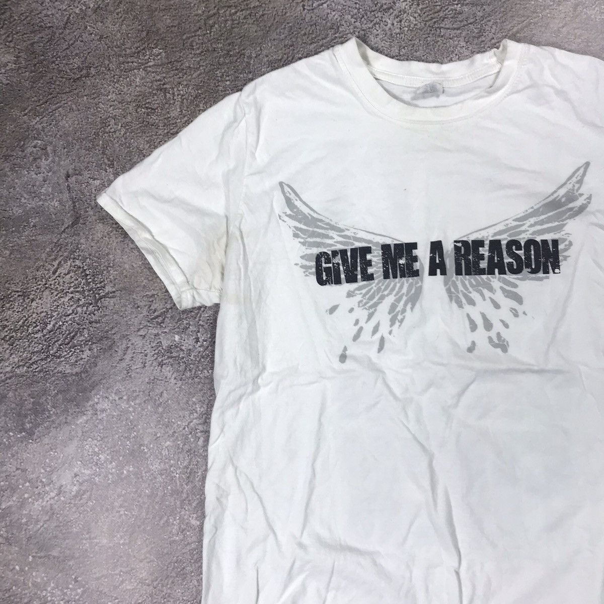 Vintage Vintage Y2K Sun Faded Graphic Tee Grunge Streetwear Boxy M Size US M / EU 48-50 / 2 - 3 Thumbnail
