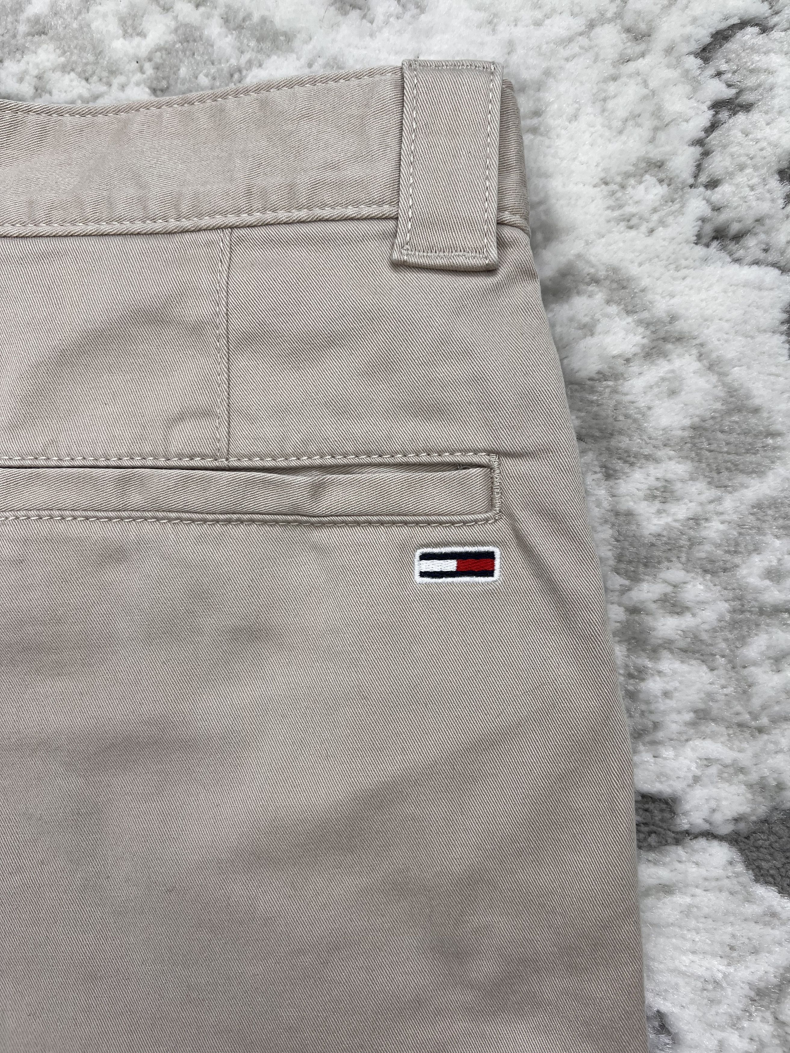 Tommy Jeans Tommy Jeans Scanton Slim Chino Shorts - Soft Beige Size US 29 - 8 Thumbnail