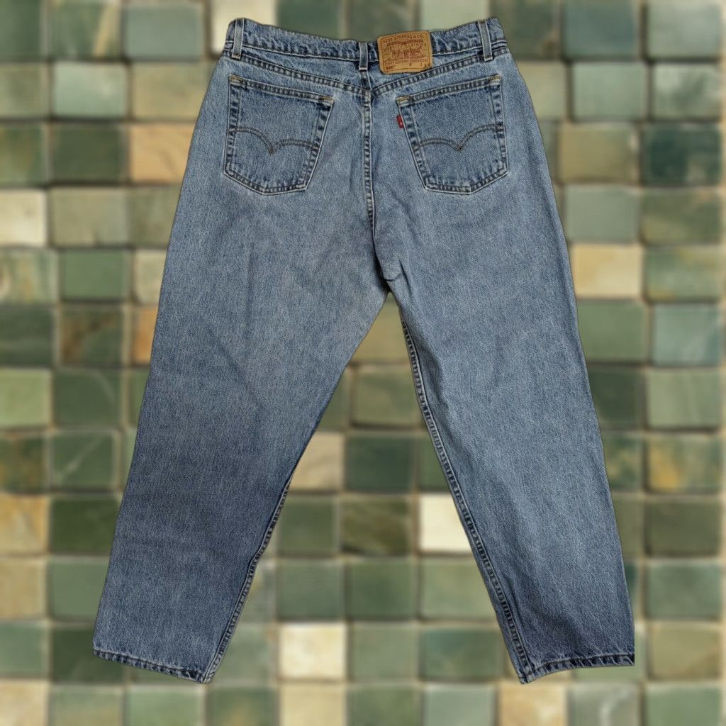 Levi's VINTAGE Levi’s 560 Women’s Jeans 34x28 High Waist Loose Fit Straight 16 Reg S V2W USA Mens? Womens? Size 38" / US 16 / IT 52 - 1 Thumbnail