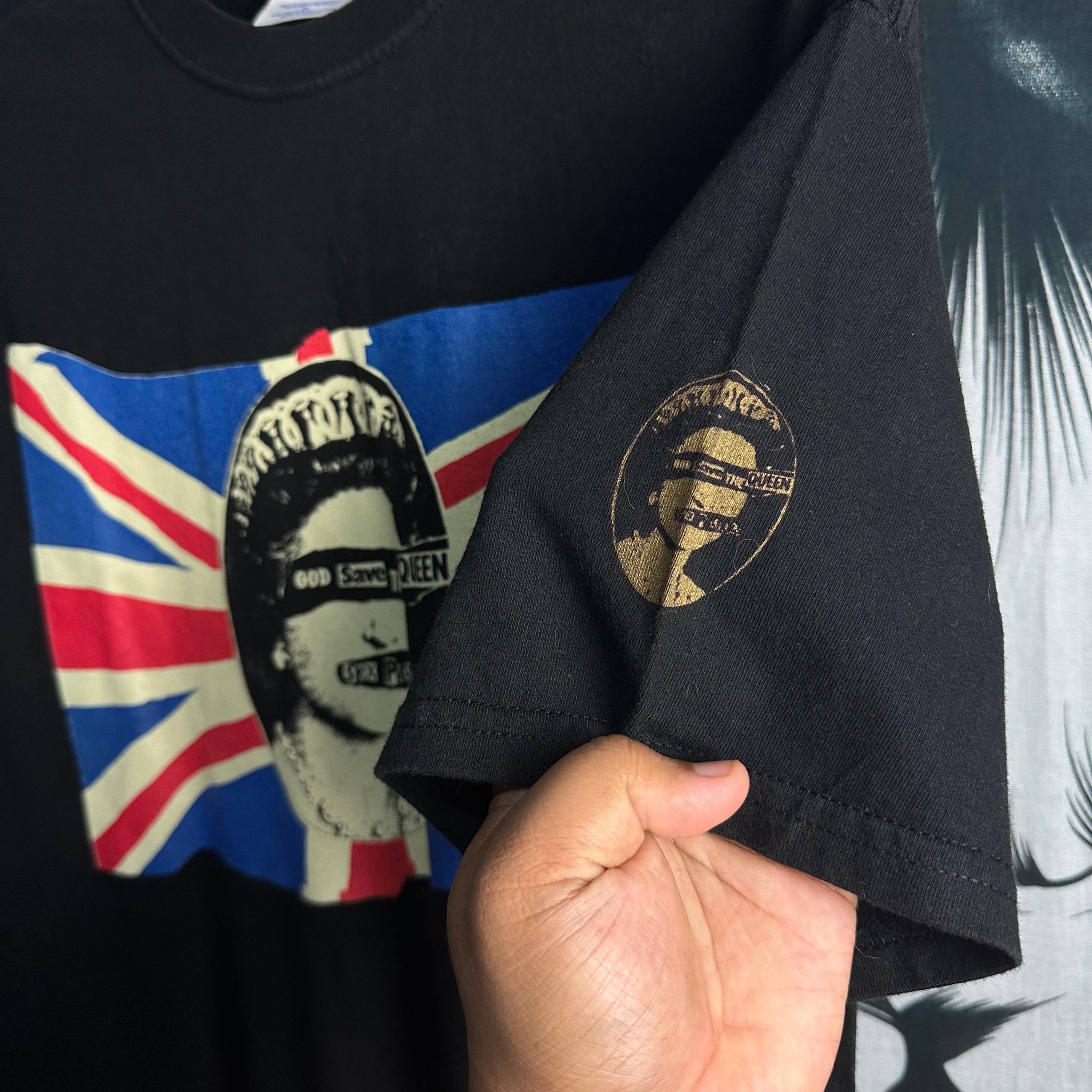 Band Tees Vintage Sex Pistols God Save The Queen Punk Band T-Shirt Size US XL / EU 56 / 4 - 5 Thumbnail