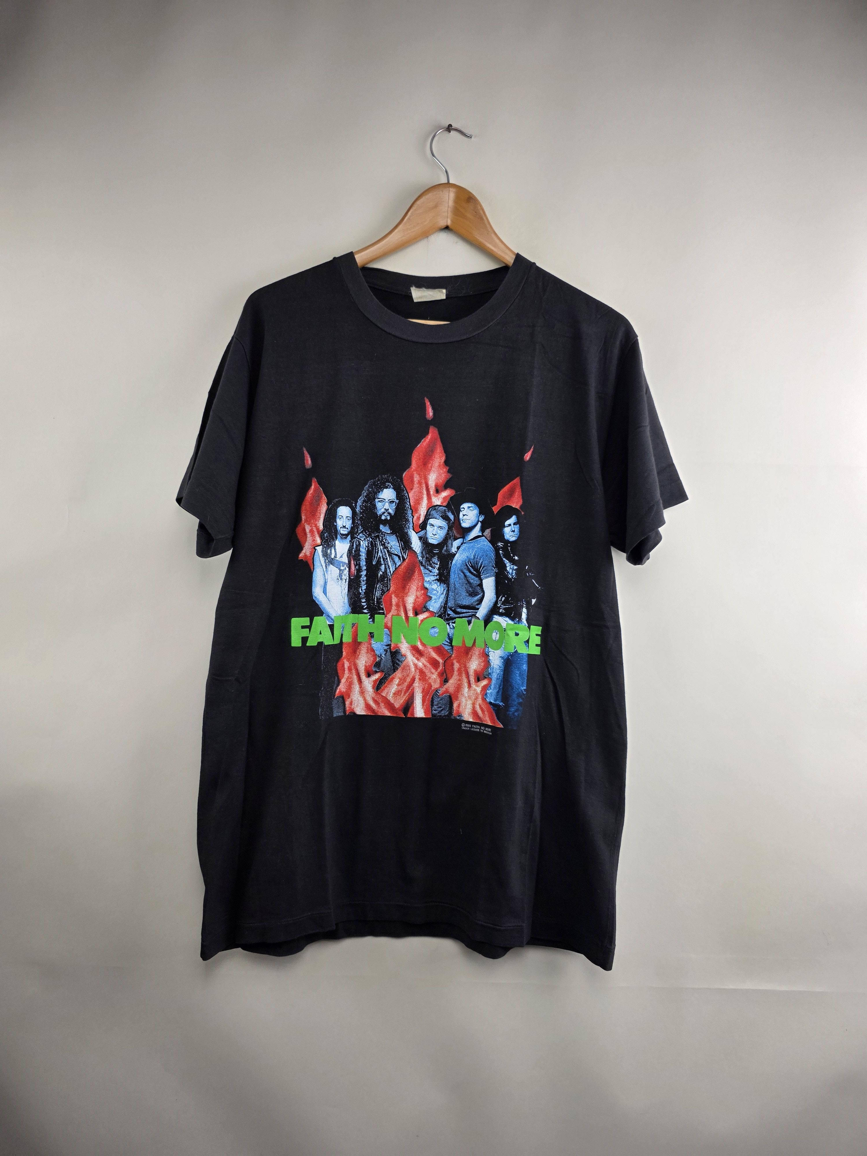 Band Tees 1990 Faith no more European Tour 90s T shirt L 21.5" 30" Size US L / EU 52-54 / 3 - 9 Thumbnail