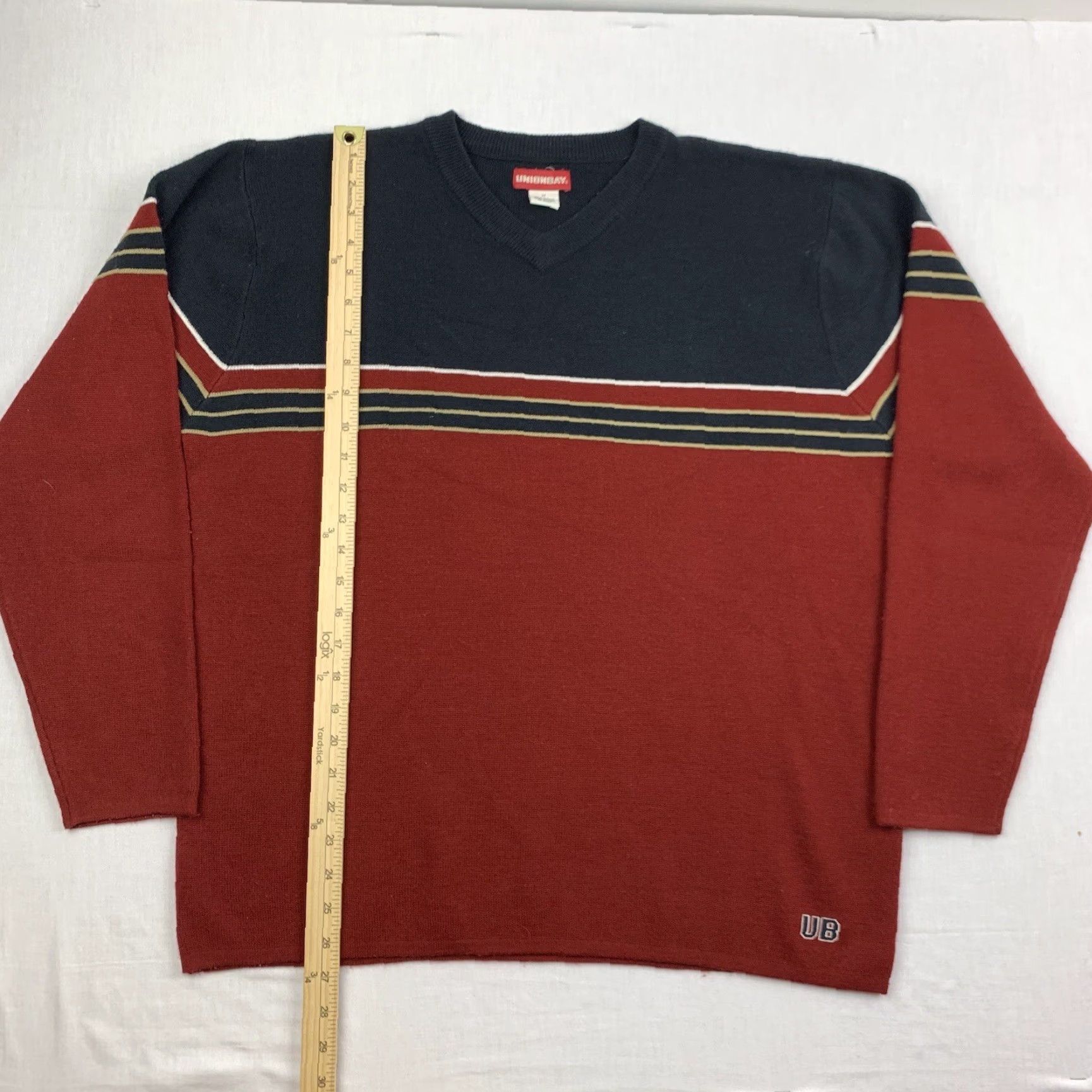 Vintage VINTAGE UNIONBAY Red Pullover Sweater Adult Medium V-Neck Grunge Skater USA Mens Size US M / EU 48-50 / 2 - 6 Thumbnail