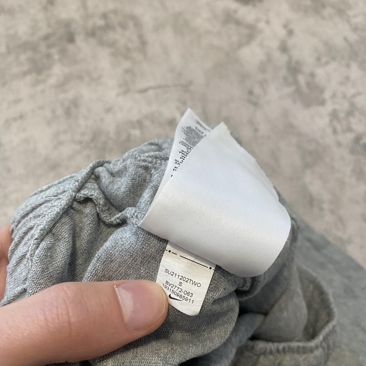 Nike Nike Shorts Sportswear Rap hip hop Summer Vacation Grey Size US 30 / EU 46 - 5 Thumbnail