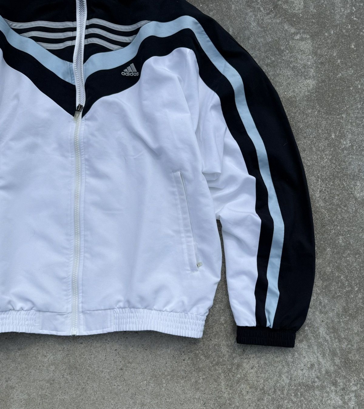 Adidas × Vintage Vintage Adidas Y2K avantgarde streetwear jacket Size US M / EU 48-50 / 2 - 4 Thumbnail
