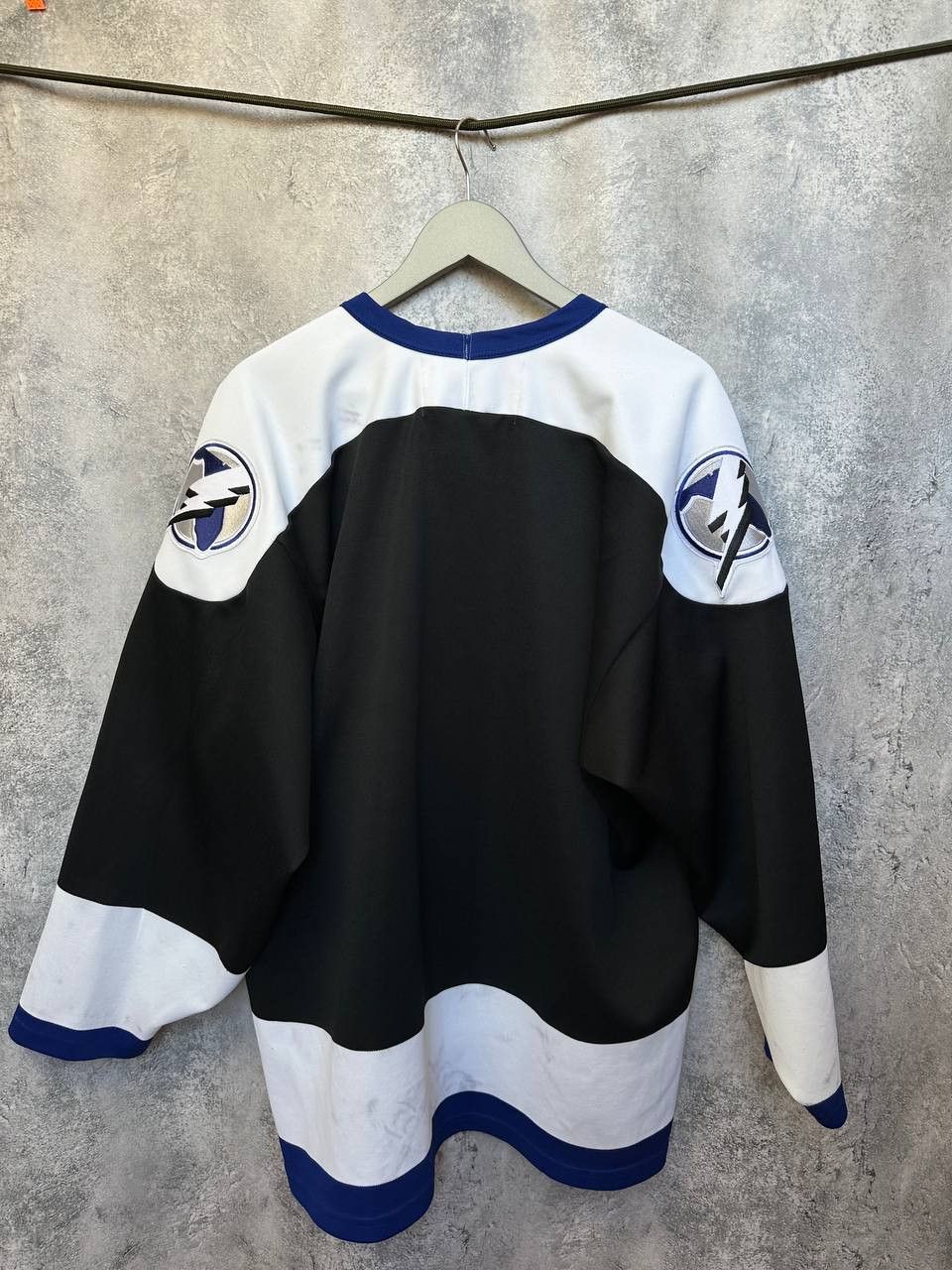 Ccm Vintage CCM NHL Tampa Bay Lightning Jersey Made in Canada Size US XL / EU 56 / 4 - 3 Thumbnail