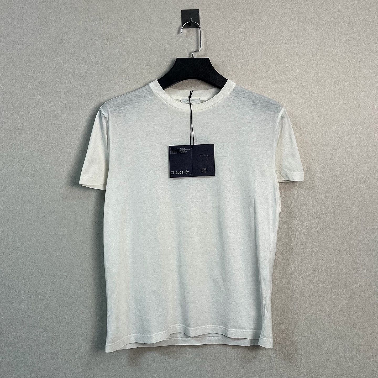 Prada Prada Logo Triangle White T-Shirt Size M Size US M / EU 48-50 / 2 - 1 Thumbnail