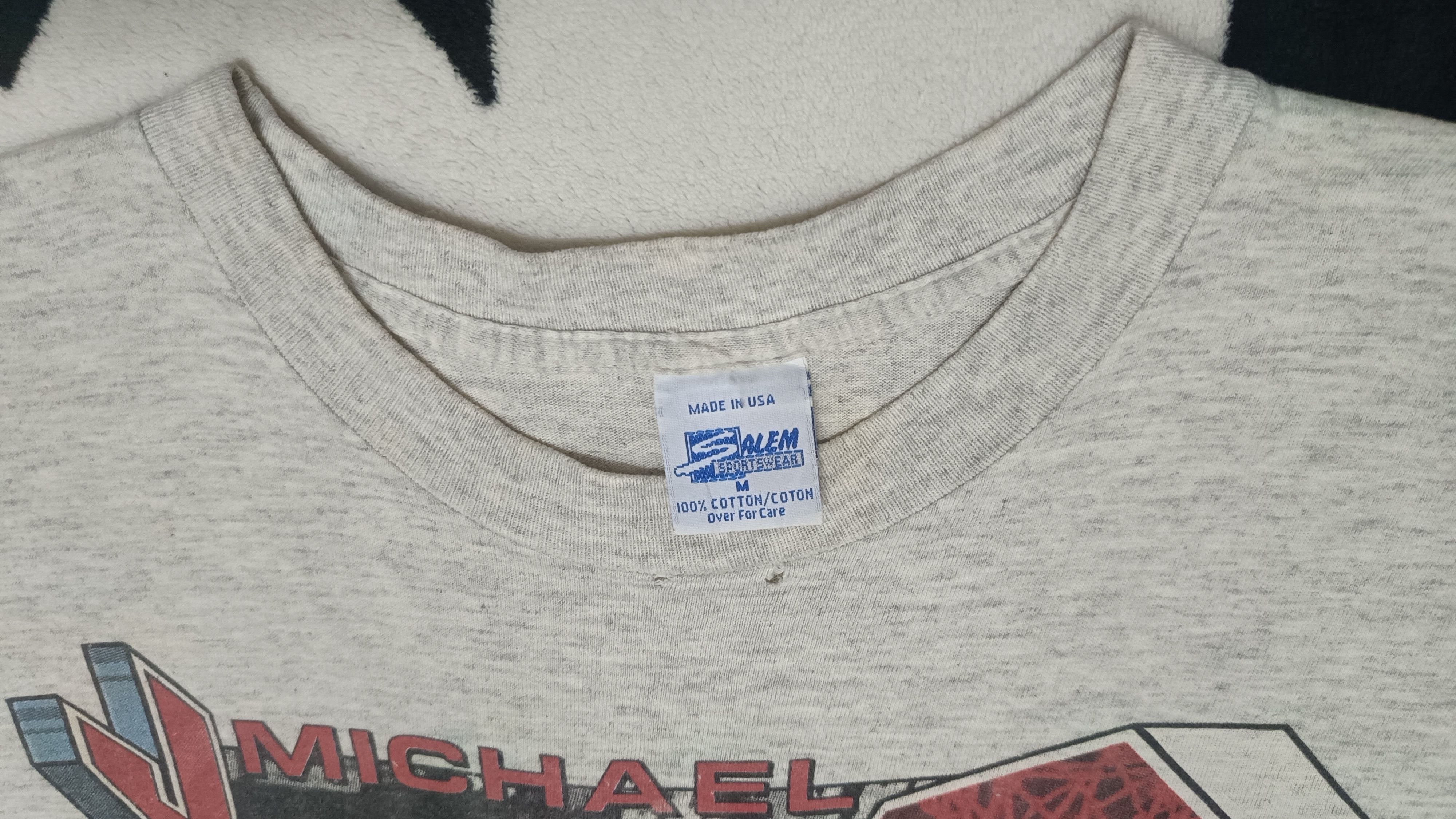 Nike 🔥🔥 Rare Vintage 90s Nike Micheal Jordan Tee Size US M / EU 48-50 / 2 - 3 Thumbnail