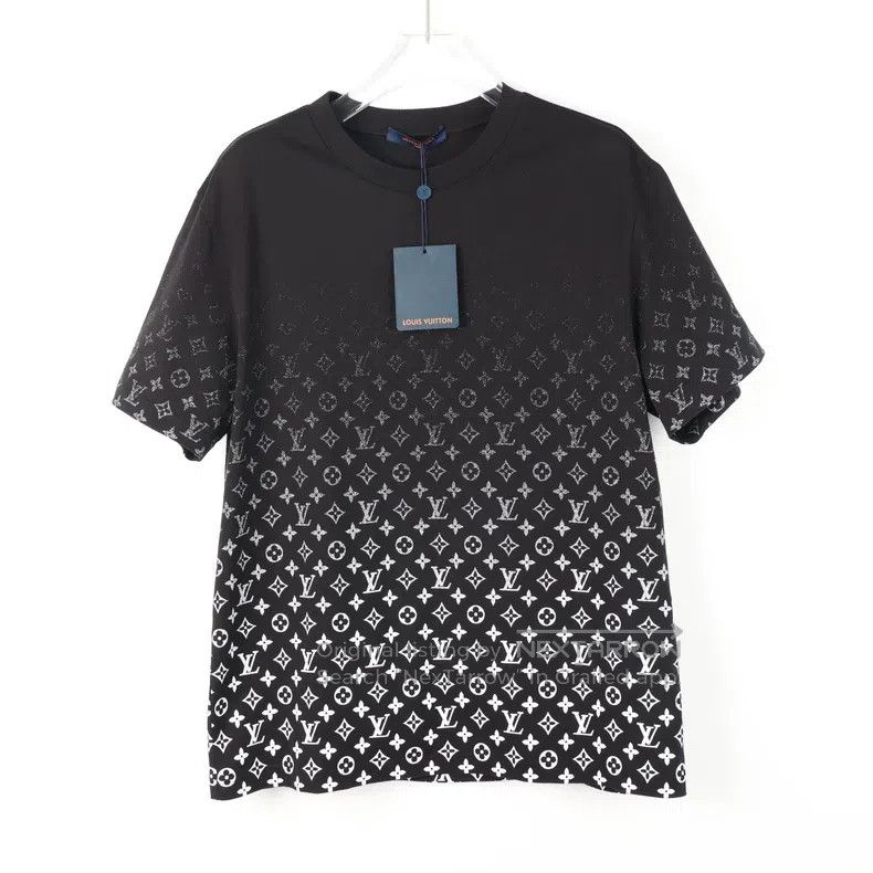 Louis Vuitton Louis Vuitton short sleeves Size US XL / EU 56 / 4 - 2 Thumbnail