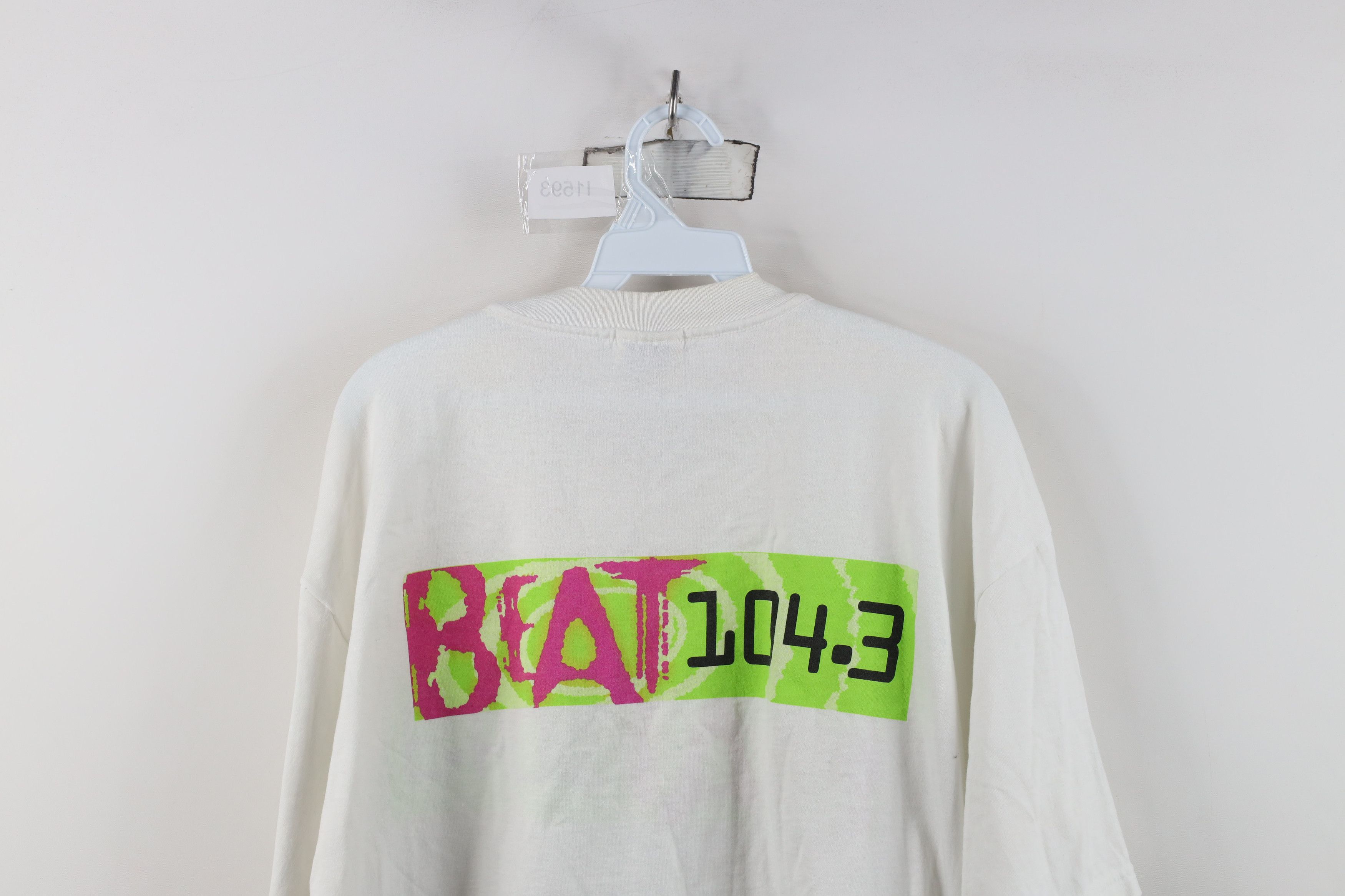 Vintage Vintage 90s Streetwear Radio Hip Hop Rap Tee T-Shirt White Size US XL / EU 56 / 4 - 11 Thumbnail