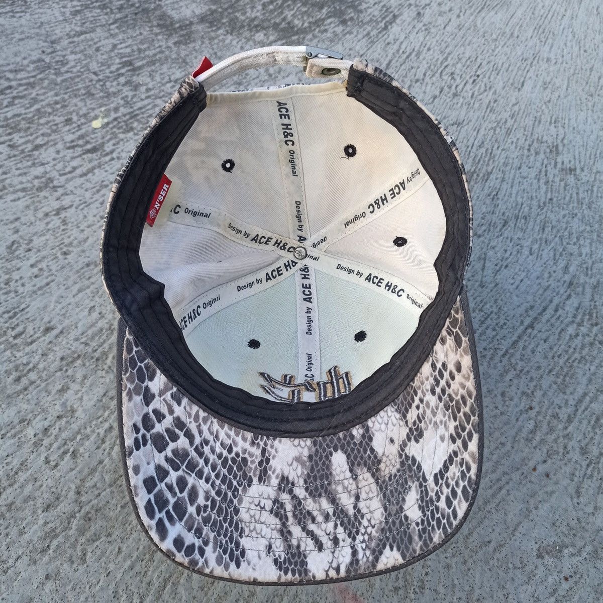 Hunter × Japanese Brand × Leather Snake texture hat by Ace and h&c x nser Size ONE SIZE - 12 Thumbnail