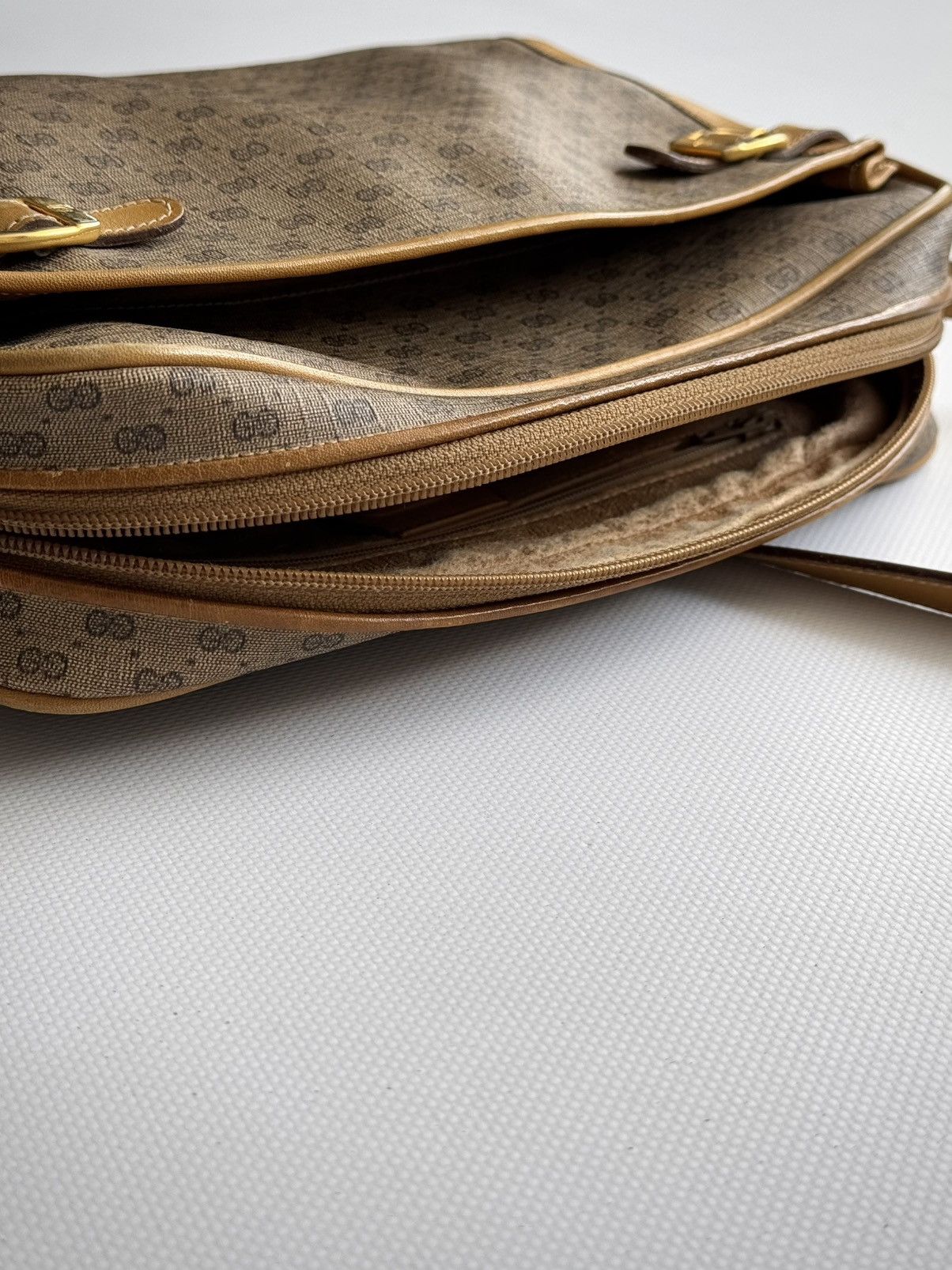 Gucci Vintage Gucci Micro GG Supreme PVC Shoulder Bag Size ONE SIZE - 9 Thumbnail