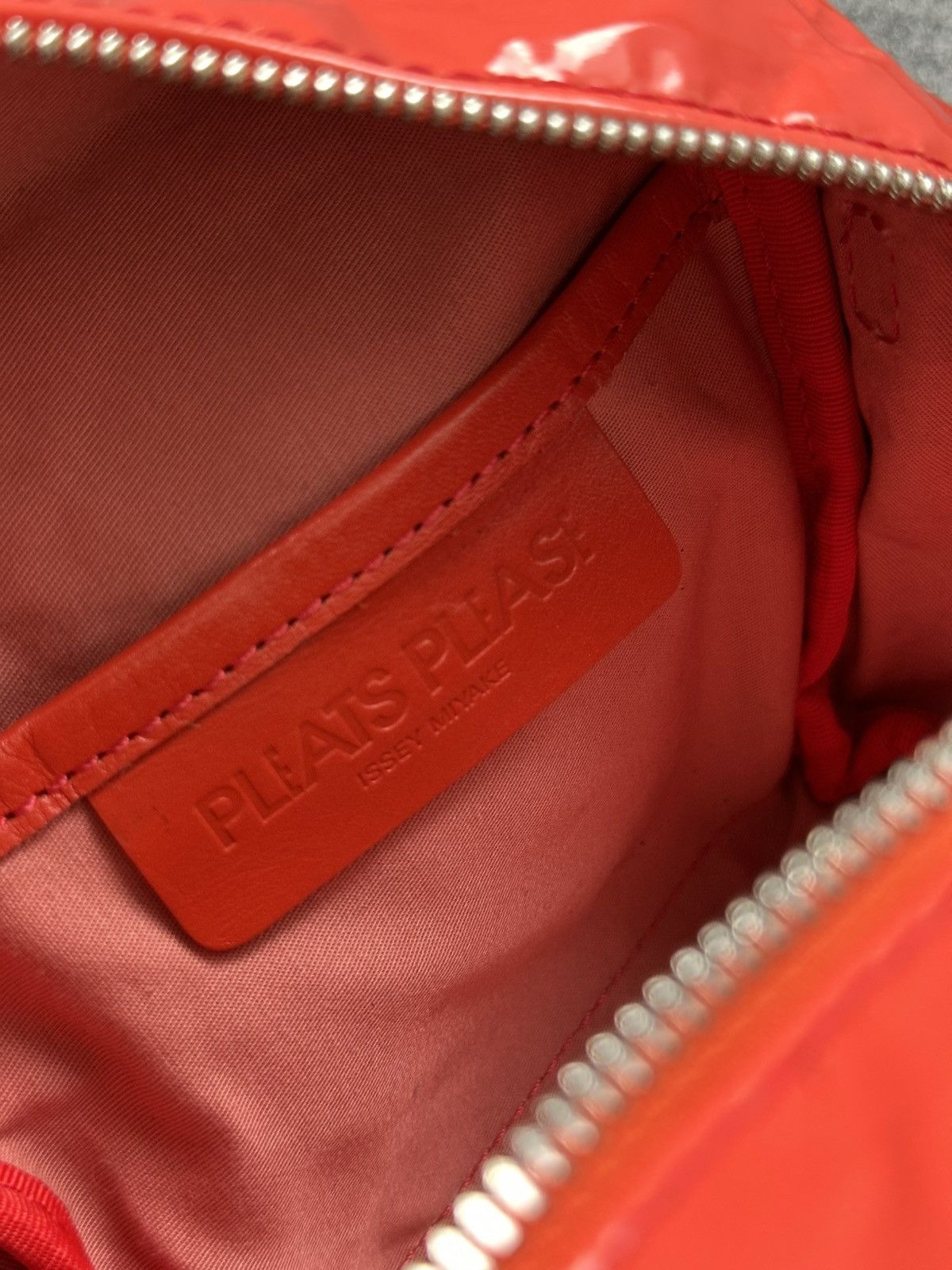 Pleats Please Issey Miyake Issey Miyake - Pleats Please Clay Like-pot Square Crossbody Size ONE SIZE - 11 Thumbnail
