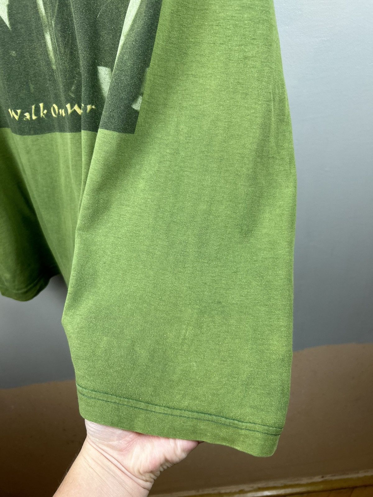Band Tees Vintage 90s UFO WALK ON WATER Tour 1998 T shirt Size US XL / EU 56 / 4 - 15 Thumbnail
