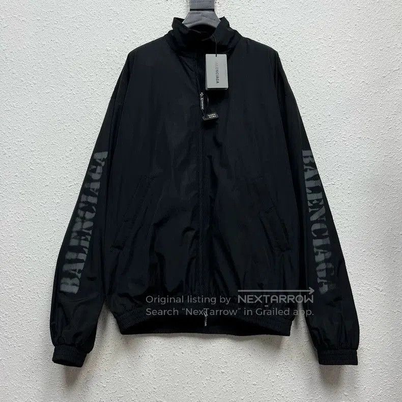 Balenciaga Balenciaga Logo High-Neck Zip Jacket. Size US XS / EU 42 / 0 - 1 Thumbnail