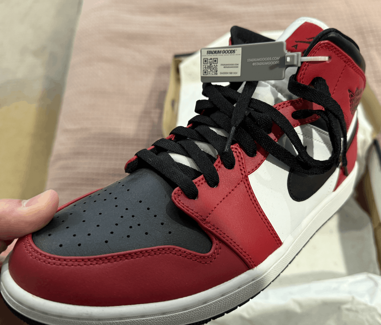 Nike Air Jordan 1 Mid - Chicago Toe Size US 12 / EU 45 - 5 Thumbnail