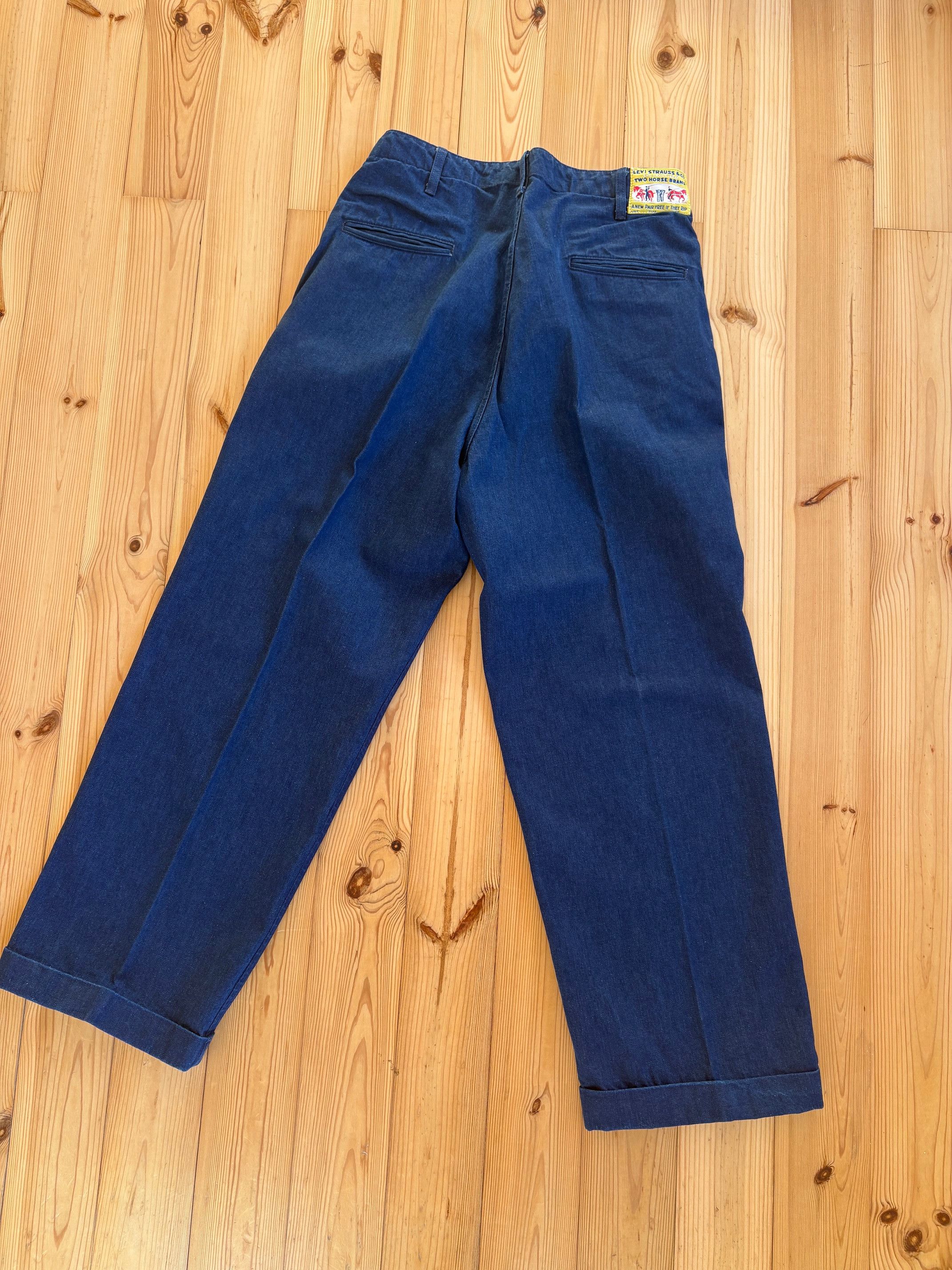 Levi's Vintage Clothing NWOT LVC 1920’s Balloon 32 Raw 2019 version denim jeans Size US 32 / EU 48 - 3 Thumbnail