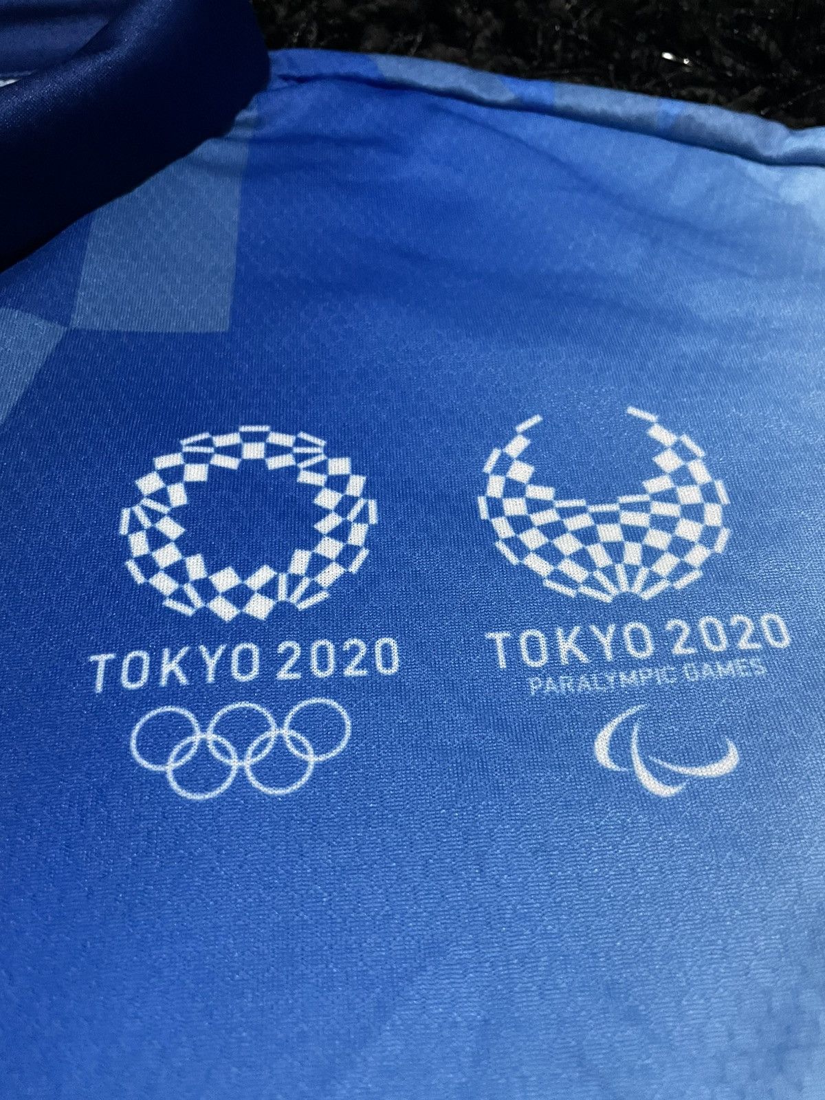 Asics ASICS Tokyo 2020 Olympic Emblem Shirt Uniform Volunteer (L) Size US L / EU 52-54 / 3 - 5 Thumbnail
