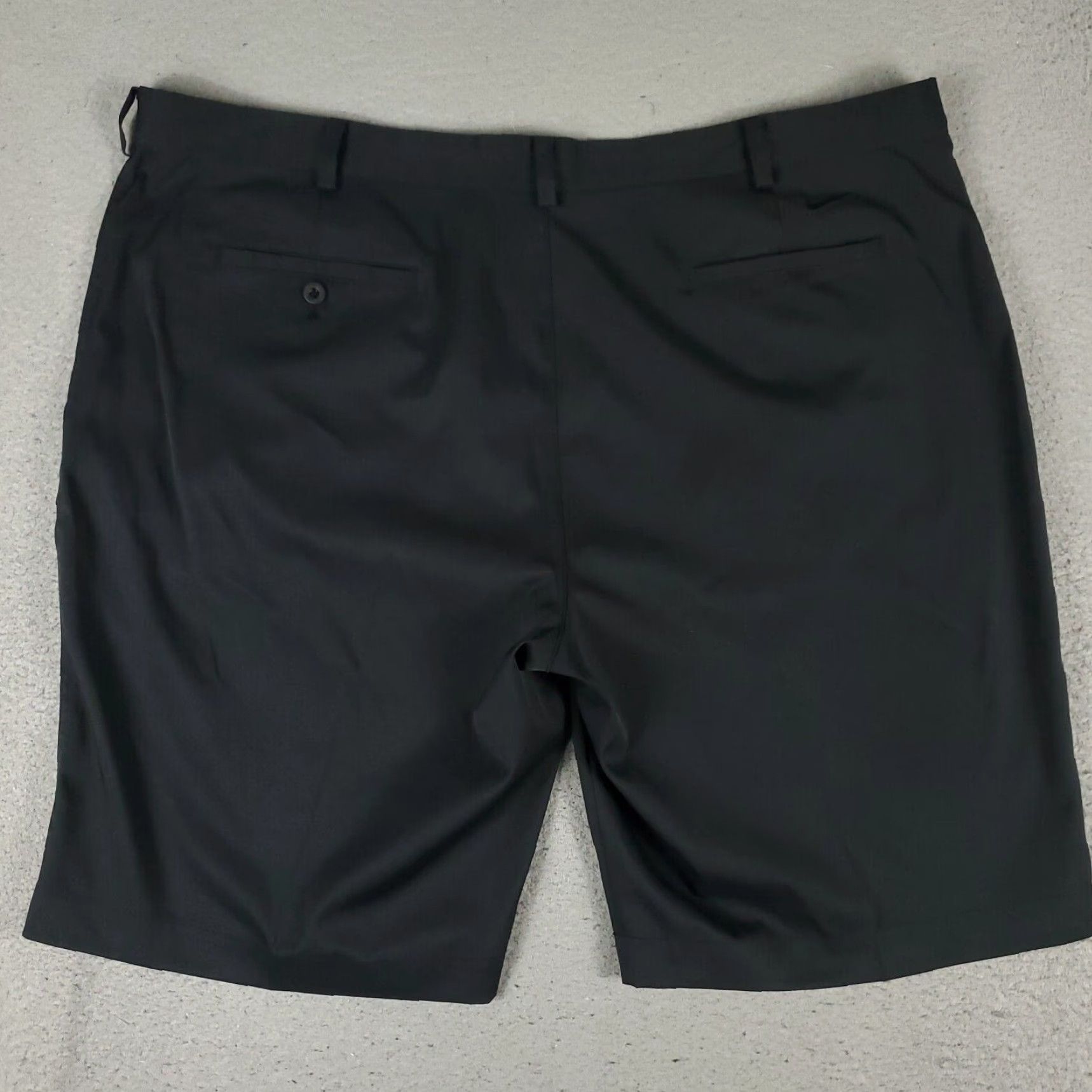 Nike VINTAGE Nike Men’s Shorts Size 42 Black Casual Chino Flat Front Golf Microfiber Size US 42 / EU 58 - 7 Thumbnail