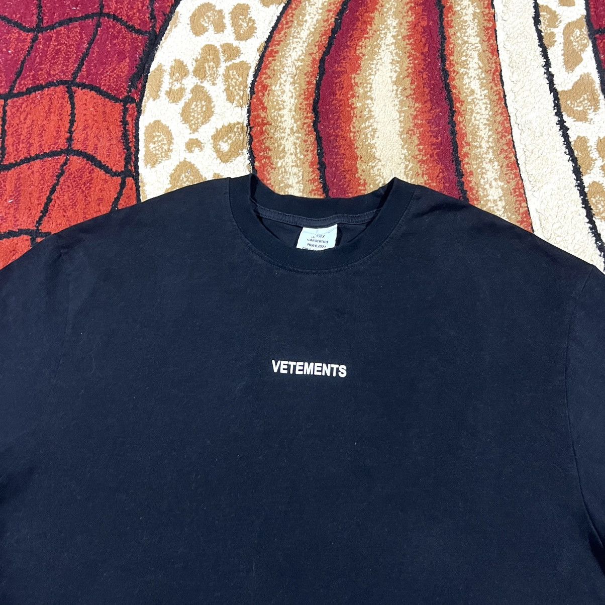 Vetements Vintage VETEMENS Luxury T Shirt Size US L / EU 52-54 / 3 - 2 Thumbnail