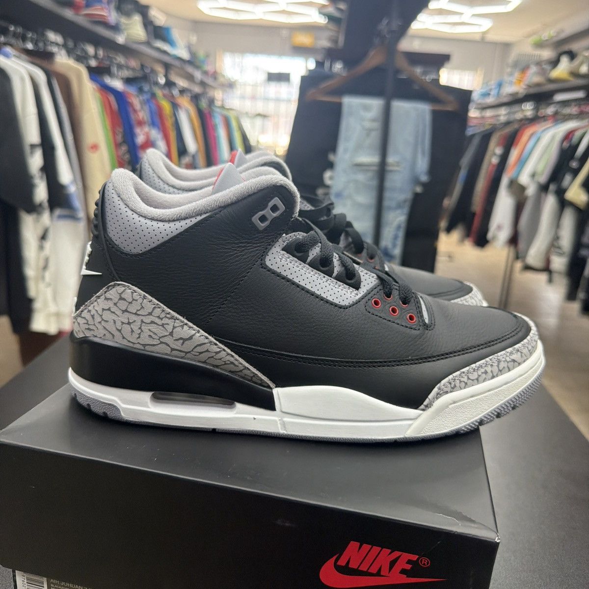 Jordan Brand Air Jordan 3 Retro OG 2024 Black Cement DN3707-010 Size 9.5 Size US 9.5 / EU 42-43 - 7 Thumbnail