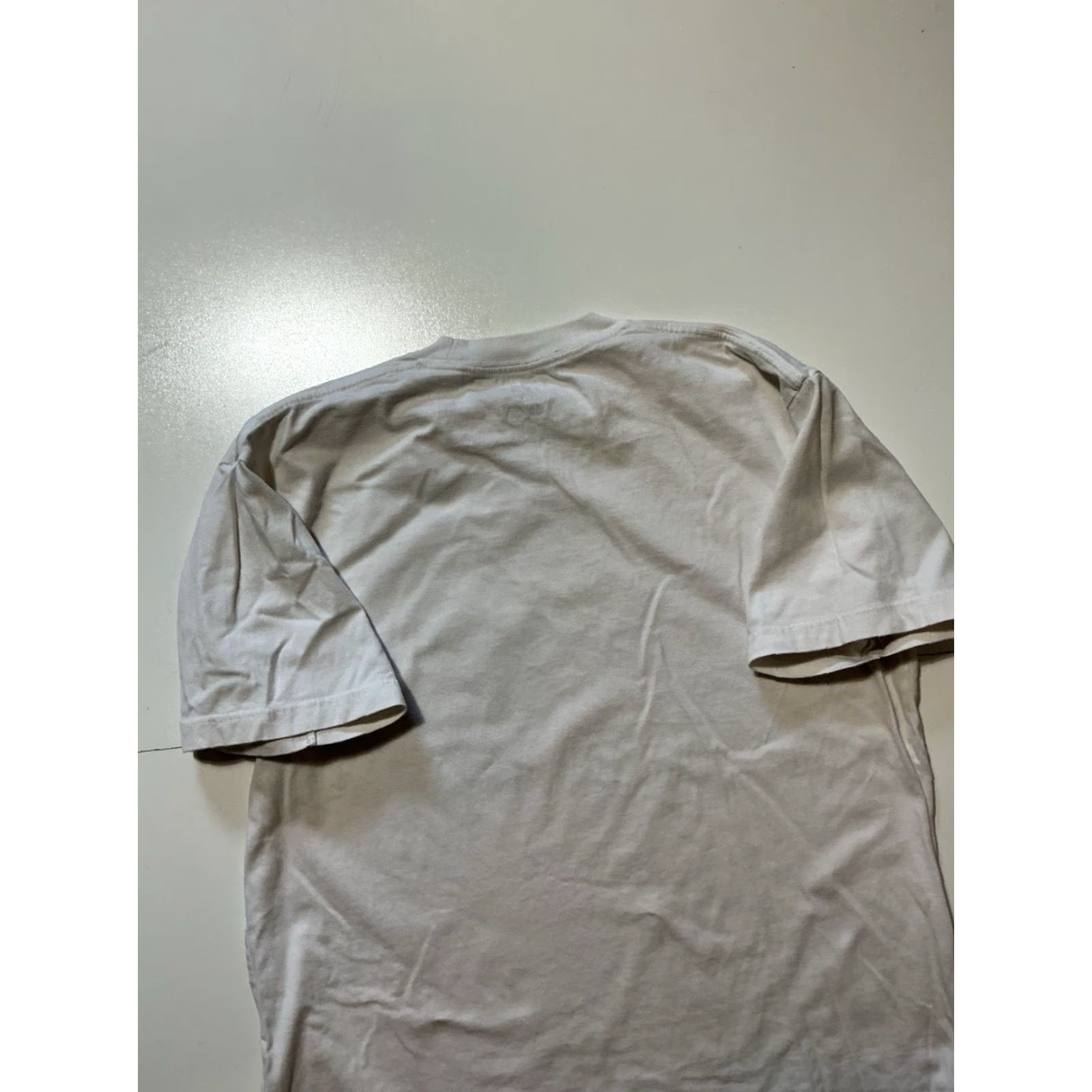 Uniqlo Uniqlo UT X Takashi Murakami X Billie Eilish Flowers & Skulls Graphic T-Shirt SM White Unisex Adults Small Shirts Mens Womens Size US S / EU 44-46 / 1 - 5 Thumbnail