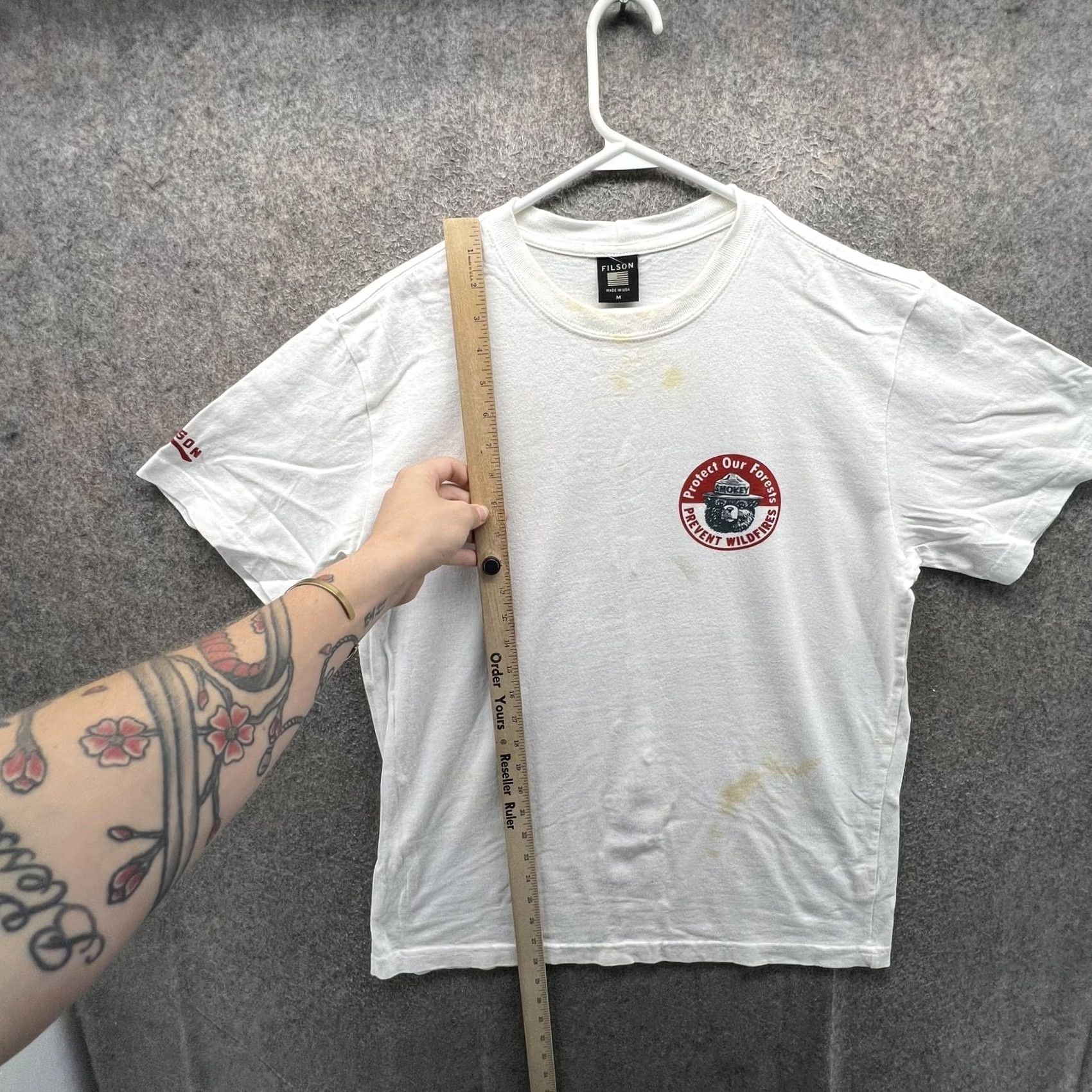 Filson Filson Shirt Mens Medium White Smokey Bear Prevent Wildfires Graphic Tee USA Shirt Size US M / EU 48-50 / 2 - 5 Thumbnail