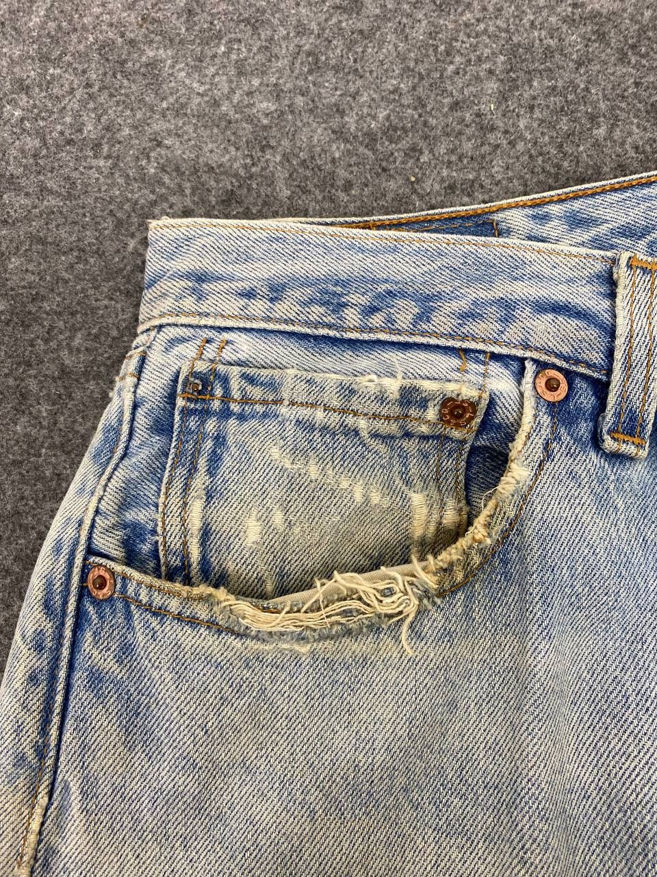Levi's vintage levis 501 distressed denim Size US 35 - 14 Thumbnail