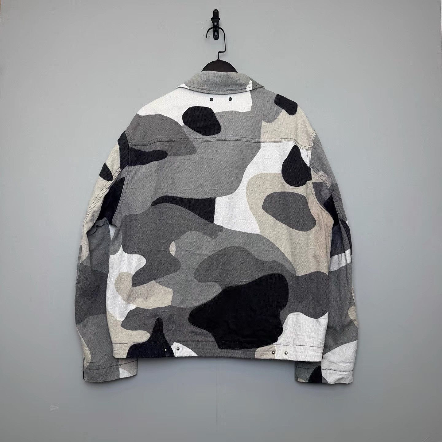 Louis Vuitton Louis Vuitton SS23 Runway Patchwork Jacket K36 Size US M / EU 48-50 / 2 - 2 Thumbnail