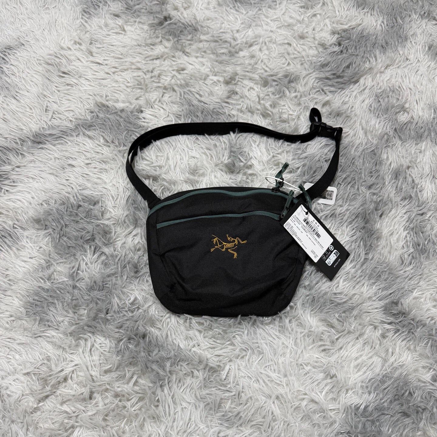 Arc'teryx × Palace Palace x arcteryx mantis 1 waistpack | Grailed