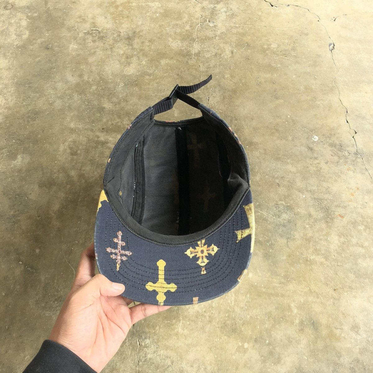 Supreme RARE🔥SS 13 Supreme Crosses Camp Cap Black Washed Size ONE SIZE - 7 Thumbnail
