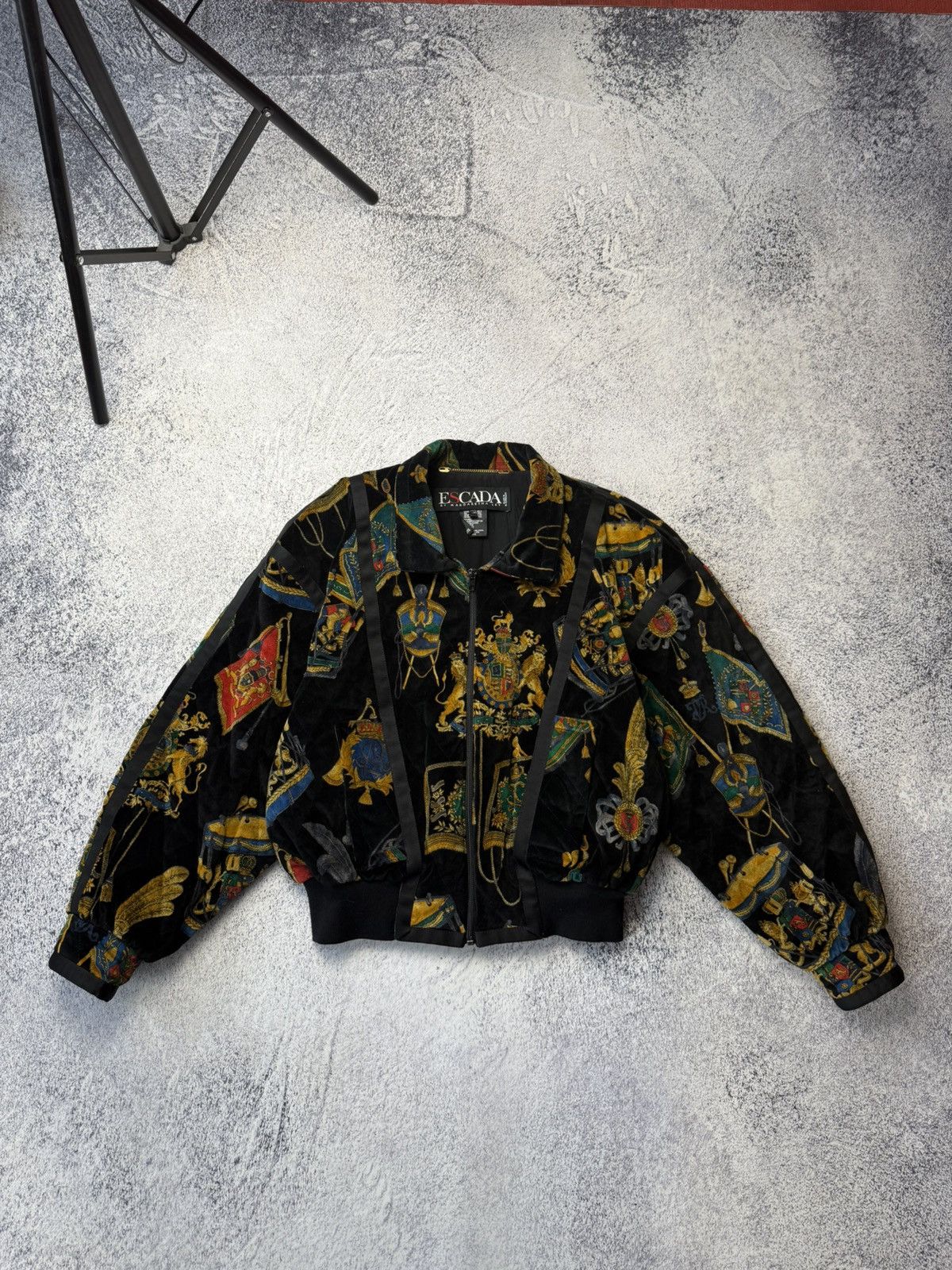 Escada Escada by Margaretha Ley 1980's Multi Printed Velvet Jacket Size XS / US 0-2 / IT 36-38 - 4 Thumbnail