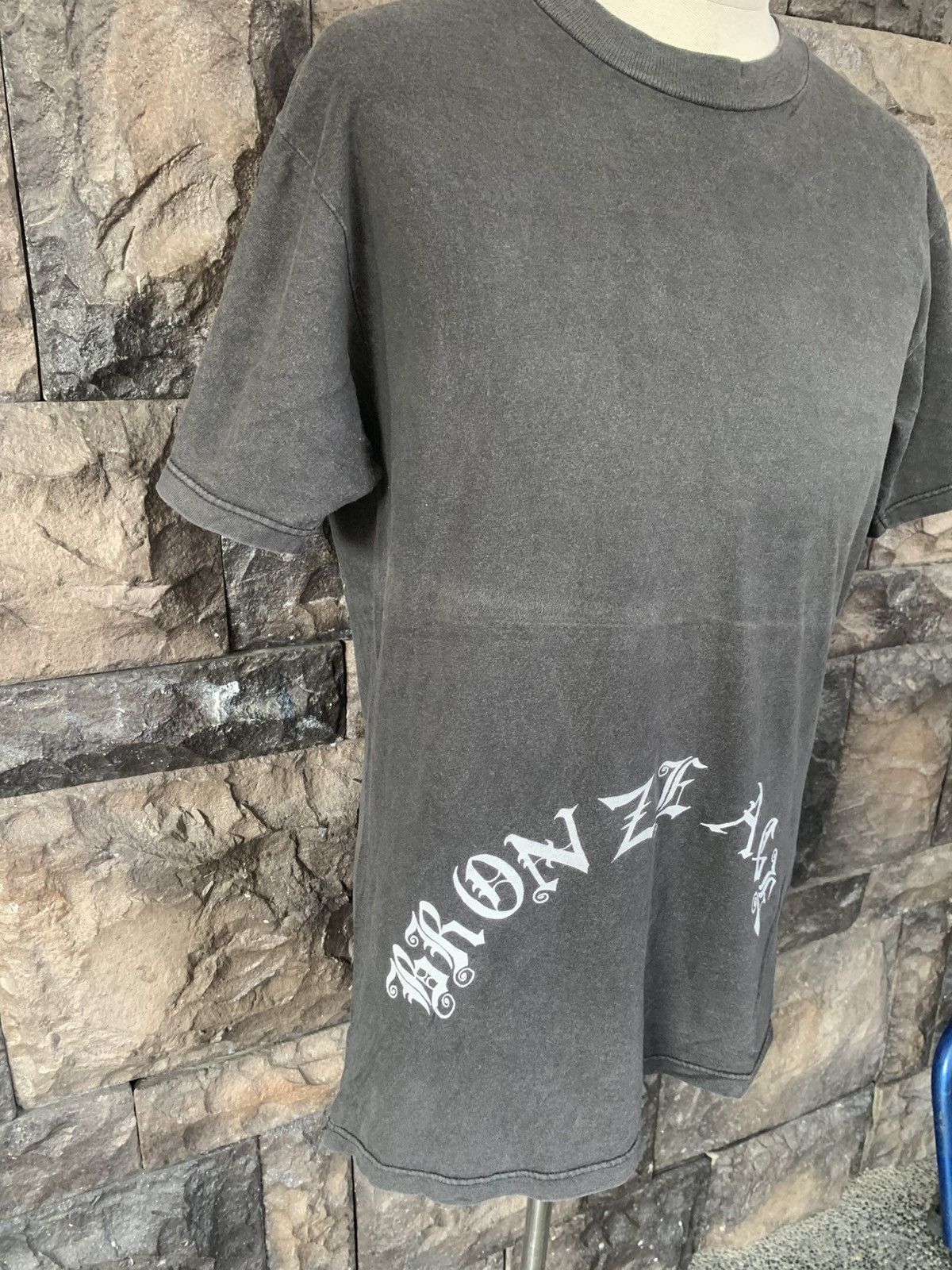 Vintage Vintage 90s Bronze Age Skateboards / Skate / Surf T shirt Size US M / EU 48-50 / 2 - 5 Thumbnail