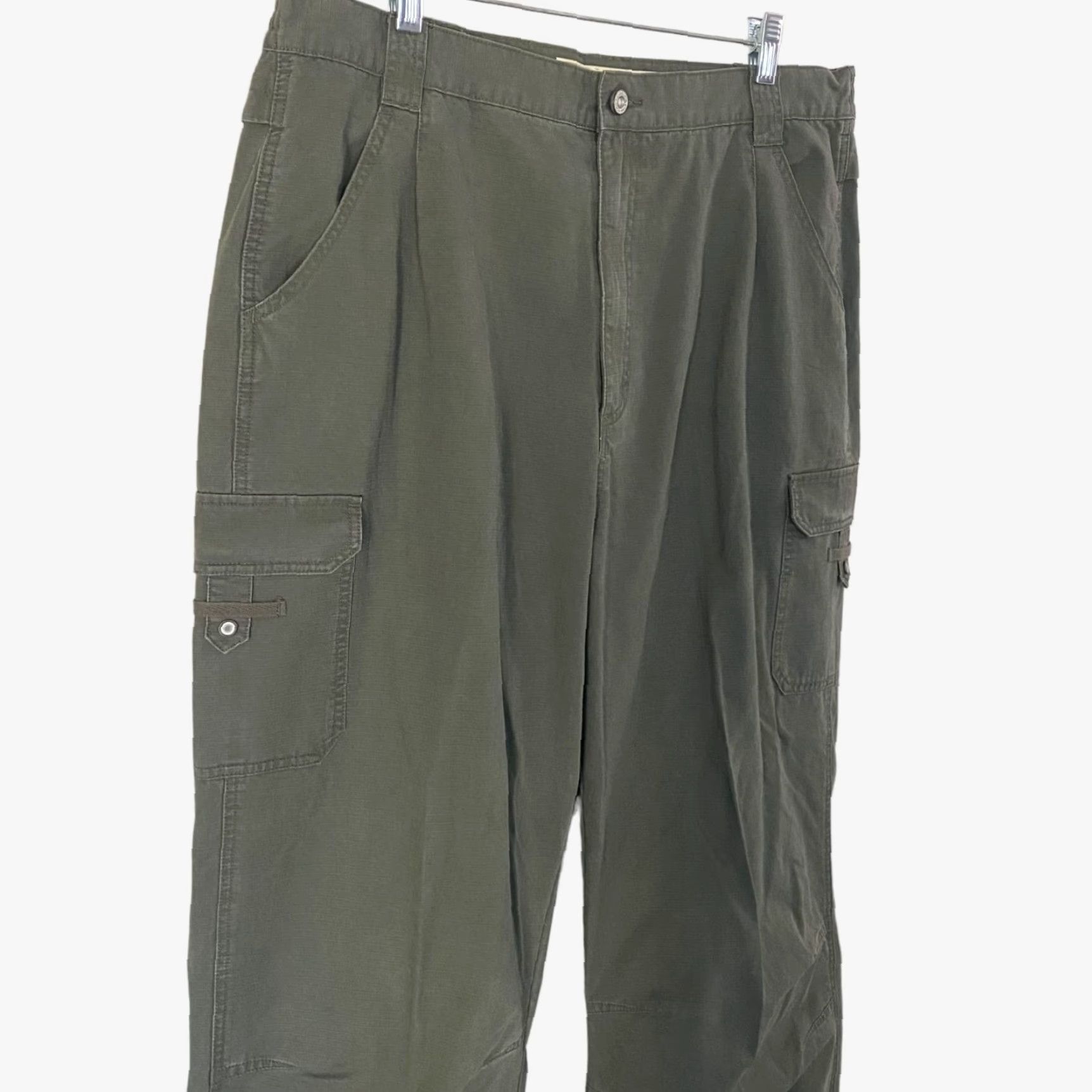 Vintage Cabela's Cargo Utility Pants Women's 18 Olive Green Relaxed Fit Cotton Wide-Leg Size 40" / US 18 - 4 Thumbnail