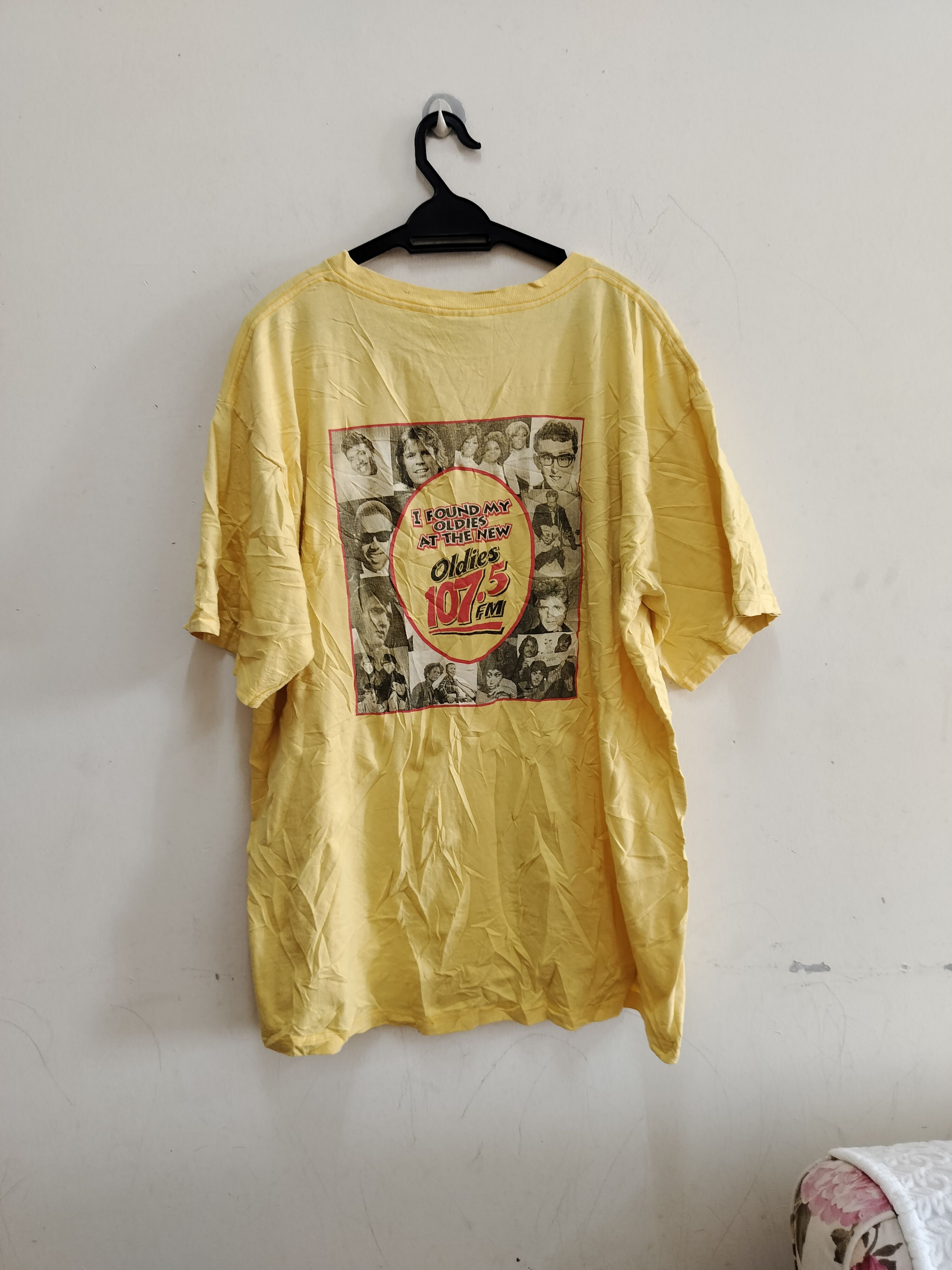 Fruit Of The Loom Vintage 90s Oldies 107.5 FM by Fruit of the loom Size US XL / EU 56 / 4 - 1 Thumbnail