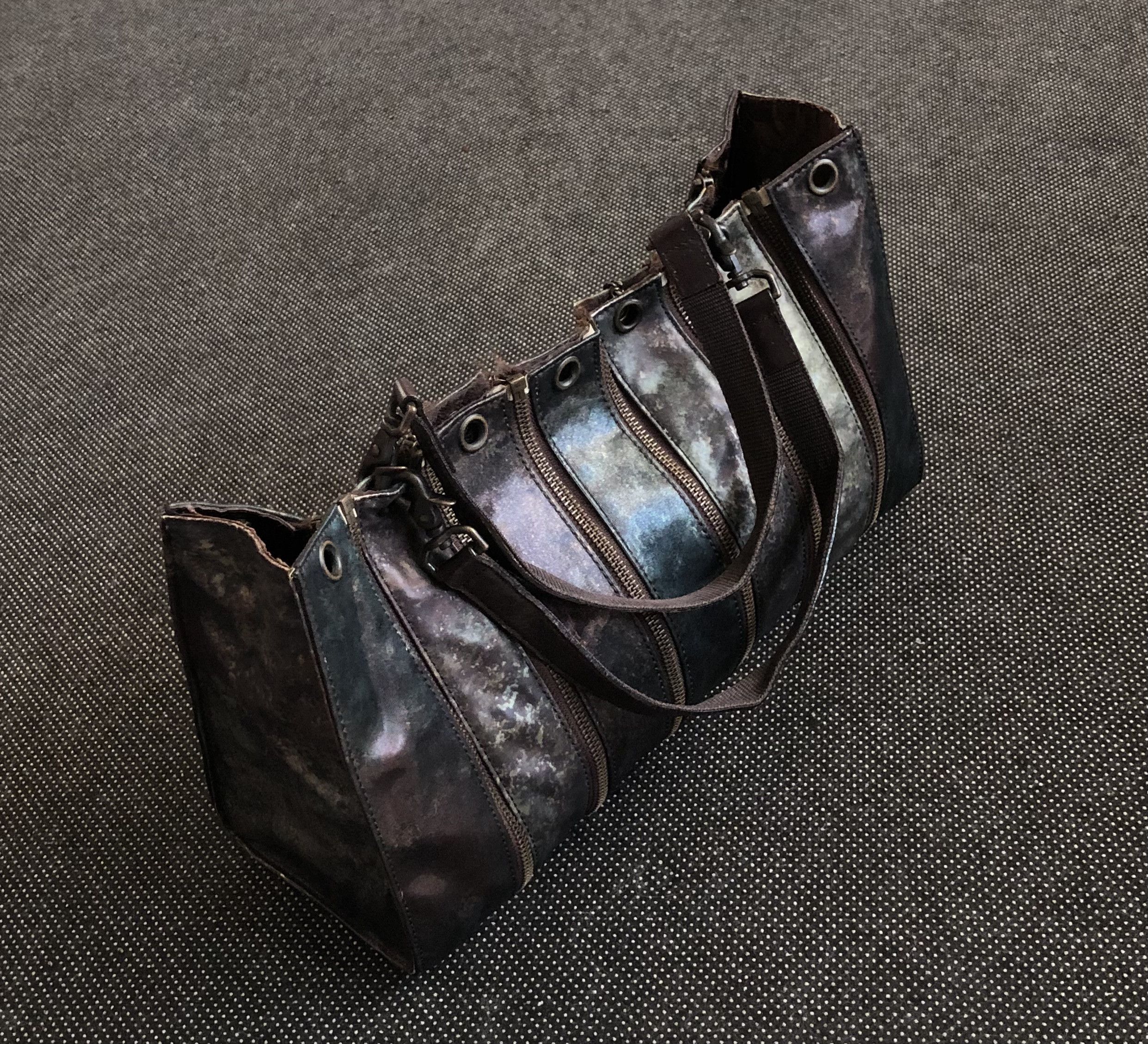 Jean Paul Gaultier GRAIL🔥FW1995 “CYBER” HOLOGRAPHIC MULTI ZIP BONDAGE BAG Size ONE SIZE - 15 Thumbnail