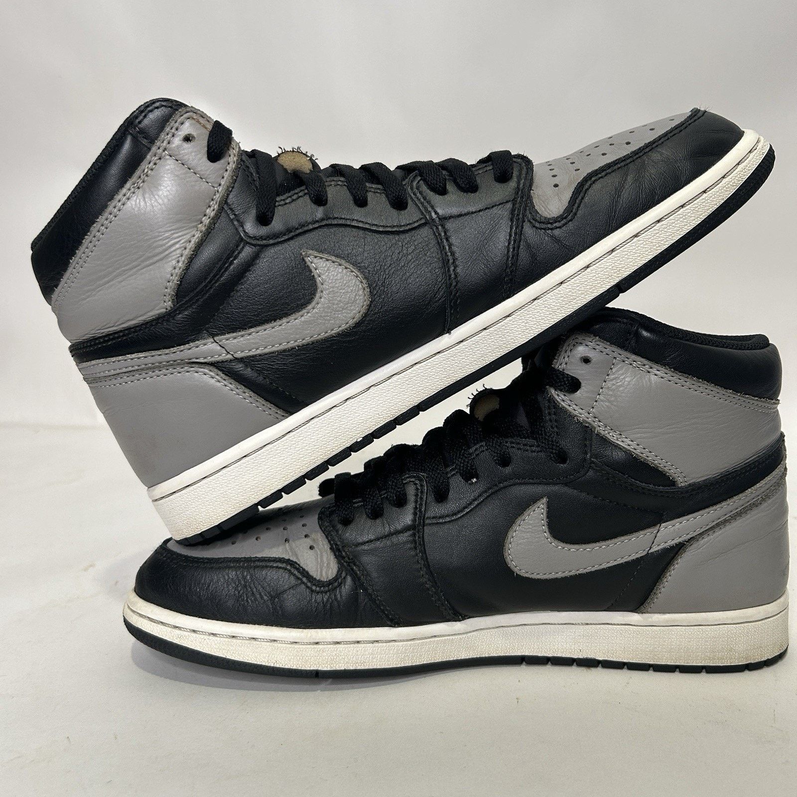 Jordan Brand Nike Air Jordan 1 Retro High OG “Shadow” (2018) Size US 11.5 / EU 44-45 - 3 Thumbnail