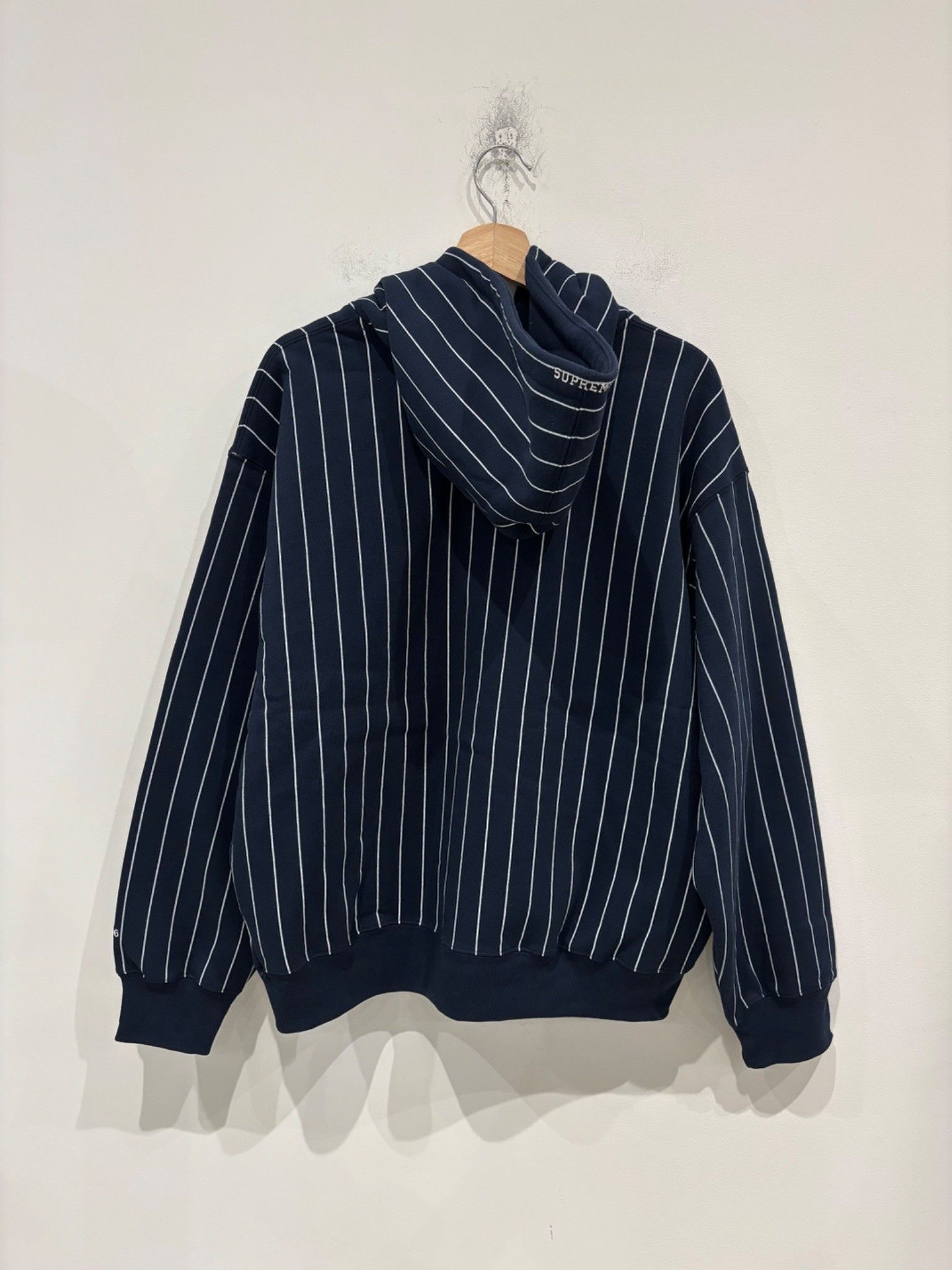 Supreme Supreme Devil S Logo Zip Up Hooded Sweatshirt Stripe Size US L / EU 52-54 / 3 - 4 Thumbnail
