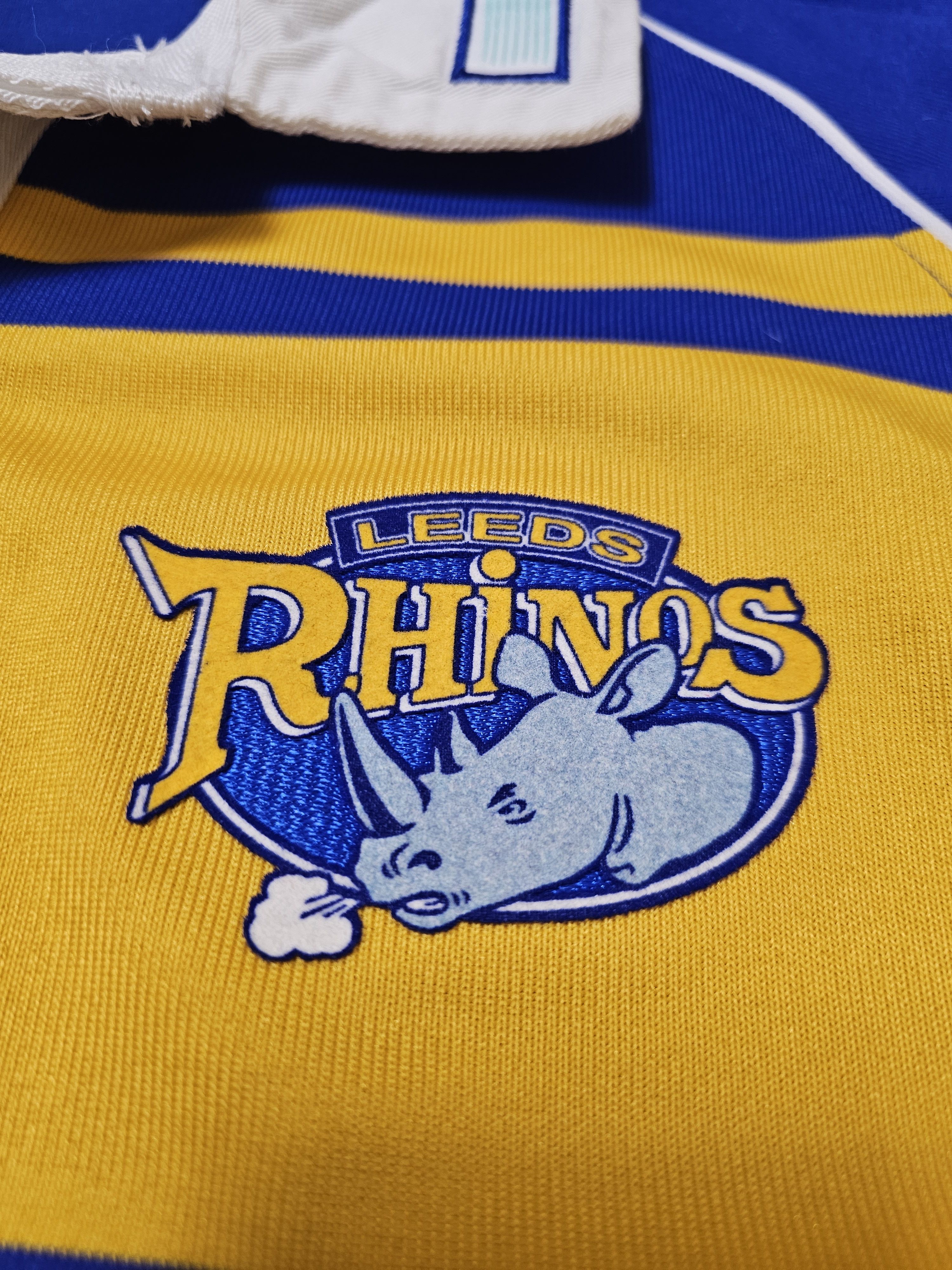 Vintage LEEDS RHINOS VINTAGE RUGBY JERSEY ENGLAND RUGBY JERSEY SHIRT Size US M / EU 48-50 / 2 - 4 Thumbnail
