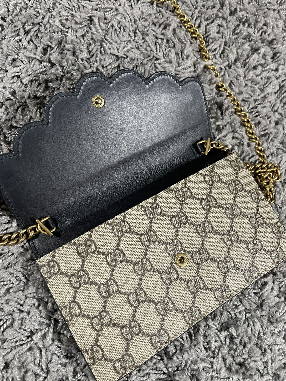Gucci Gucci Pearl Scallop Wallet Chain Bag GG Clutch Crossbody Size ONE SIZE - 12 Thumbnail